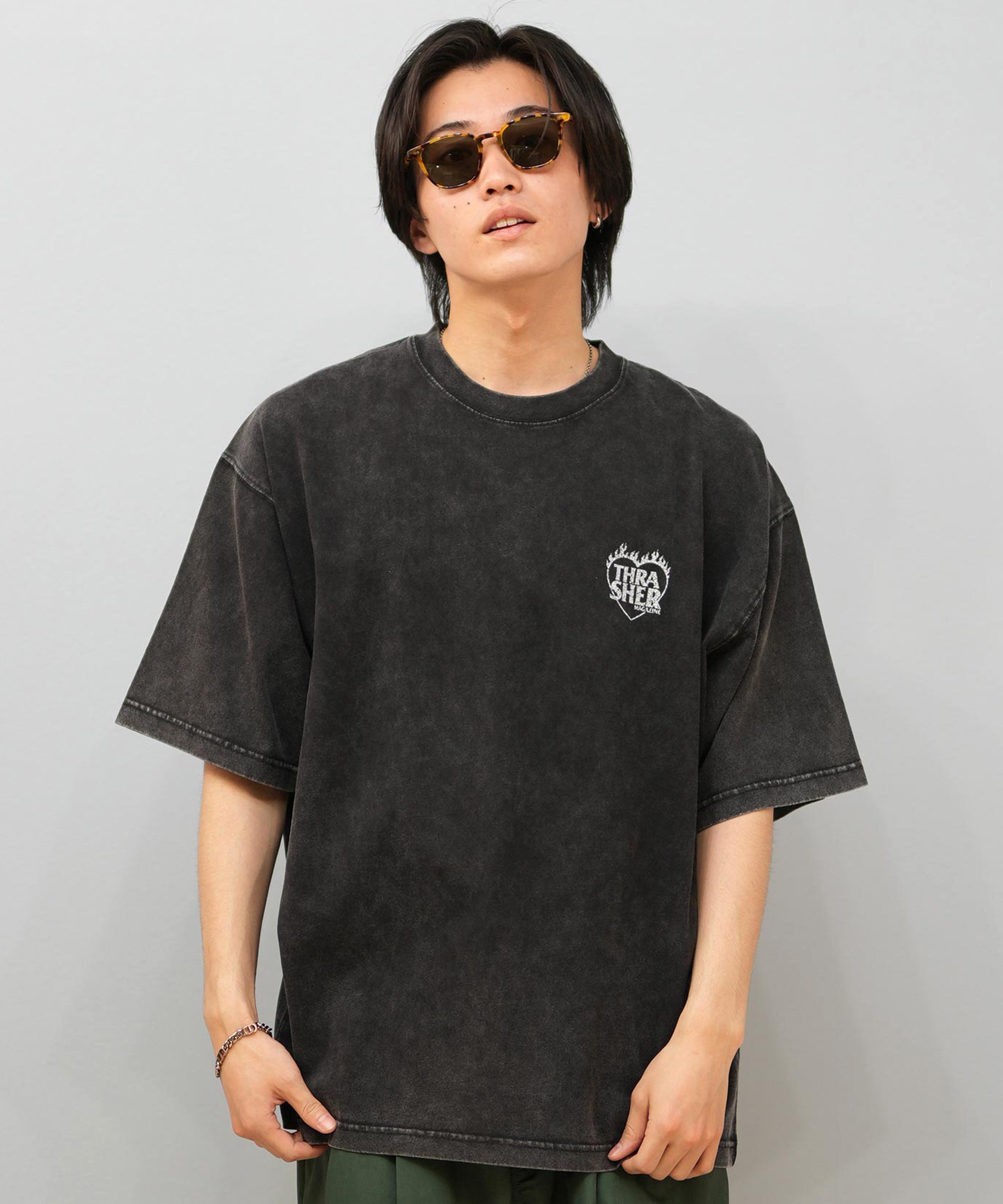THRASHER スラッシャー 半袖 Tシャツ メンズ バックプリント オーバーサイズ ヴィンテージ加工 253TH1ST044 ムラサキスポーツ限定(WHT-M)