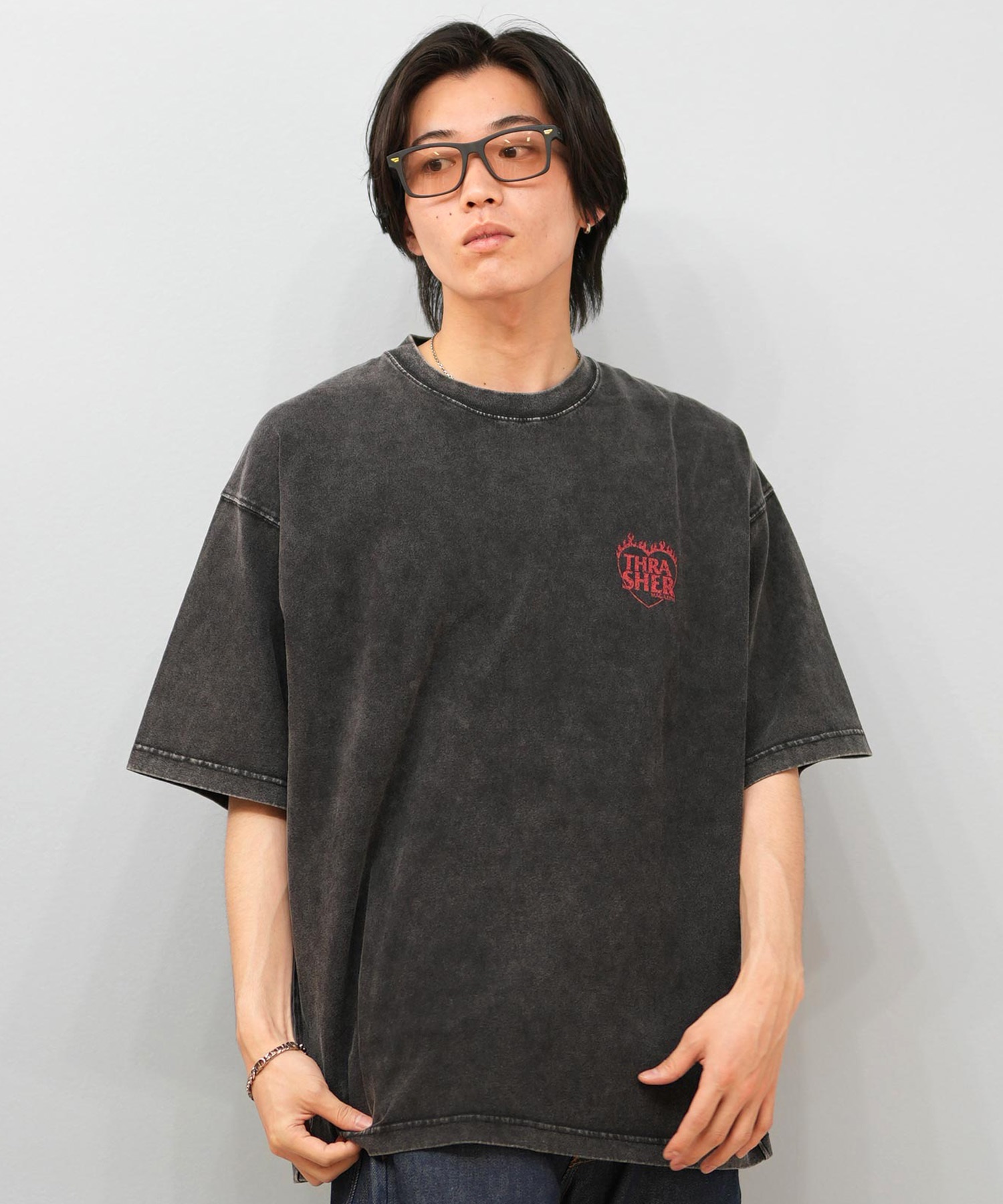 THRASHER スラッシャー 半袖 Tシャツ メンズ バックプリント オーバーサイズ ヴィンテージ加工 253TH1ST044 ムラサキスポーツ限定(WHT-M)