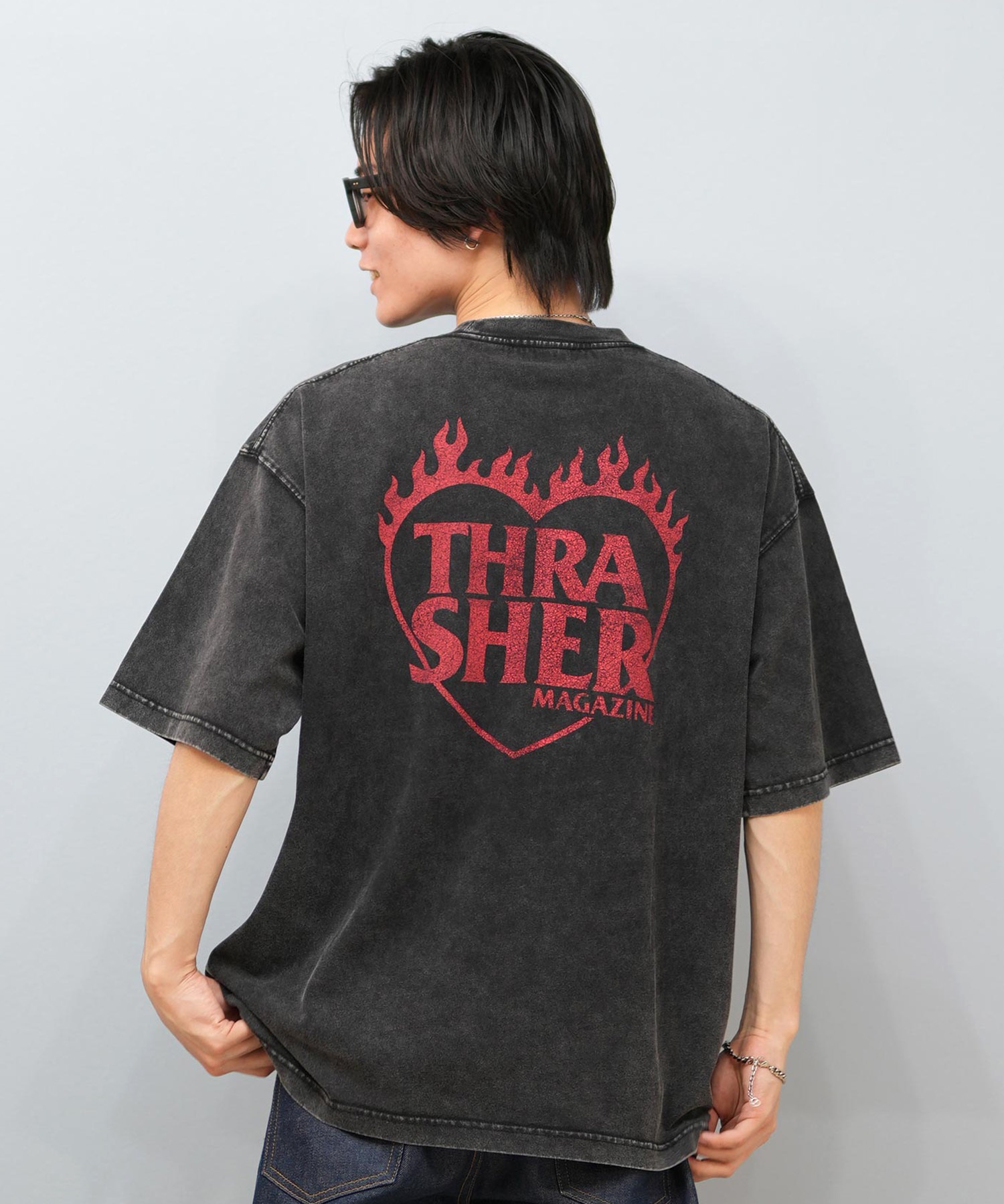 THRASHER スラッシャー 半袖 Tシャツ メンズ バックプリント オーバーサイズ ヴィンテージ加工 253TH1ST044 ムラサキスポーツ限定(WHT-M)
