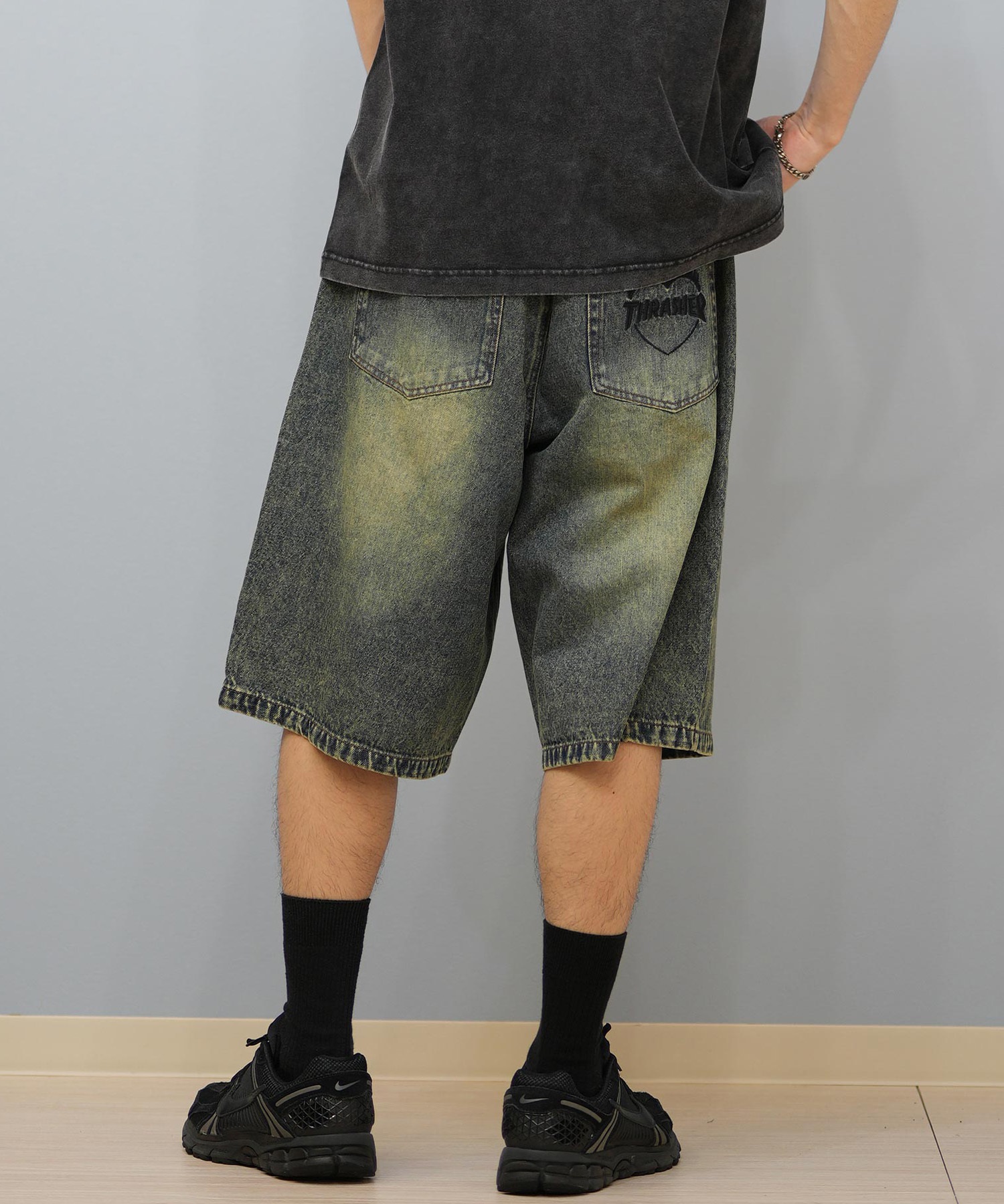 THRASHER スラッシャー ハーフパンツ ショートパンツ メンズ デニム ショーツ 膝下丈 ブランド刺繍 253TH1SP042 ムラサキスポーツ限定(BLK-M)
