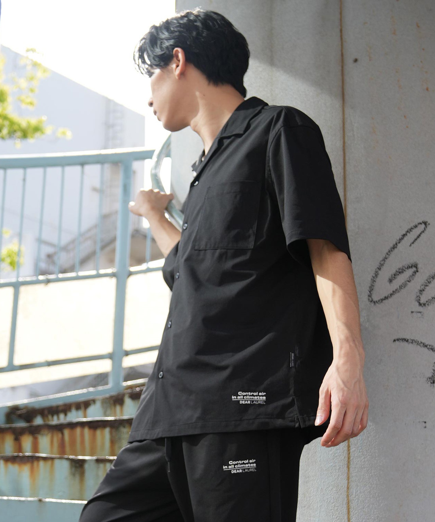 DEAR LAUREL ディアローレル 半袖 シャツ メンズ ワンポイント ロゴ シンプル 接触冷感 セットアップ対応 D25S2401(BLK-M)