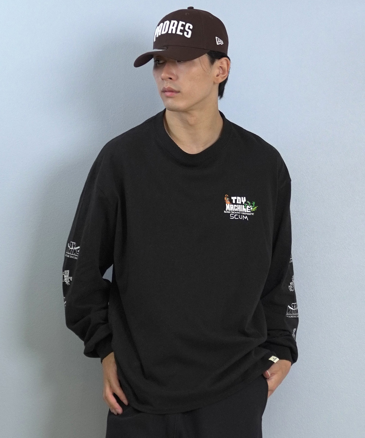 TOY MACHINE トイマシーン 長袖 Tシャツ ロンT メンズ バックプリント 袖プリント ロゴ オーバーサイズ MTMFFLT1(WHITE-M)