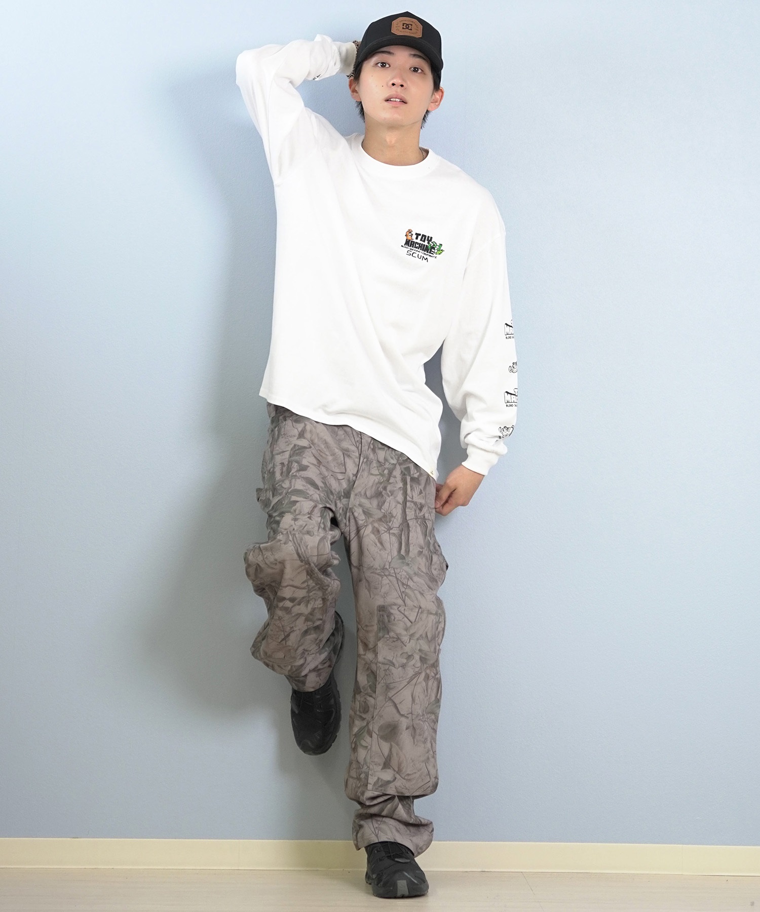 TOY MACHINE トイマシーン 長袖 Tシャツ ロンT メンズ バックプリント 袖プリント ロゴ オーバーサイズ MTMFFLT1(WHITE-M)