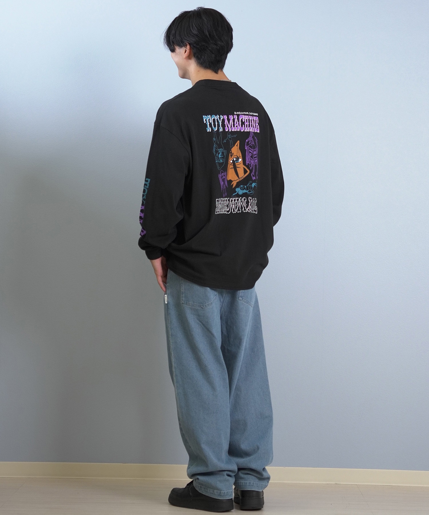 TOY MACHINE トイマシーン 長袖 Tシャツ ロンT メンズ バックプリント 袖プリント ロゴ オーバーサイズ MTMFFLT3(WHITE-M)