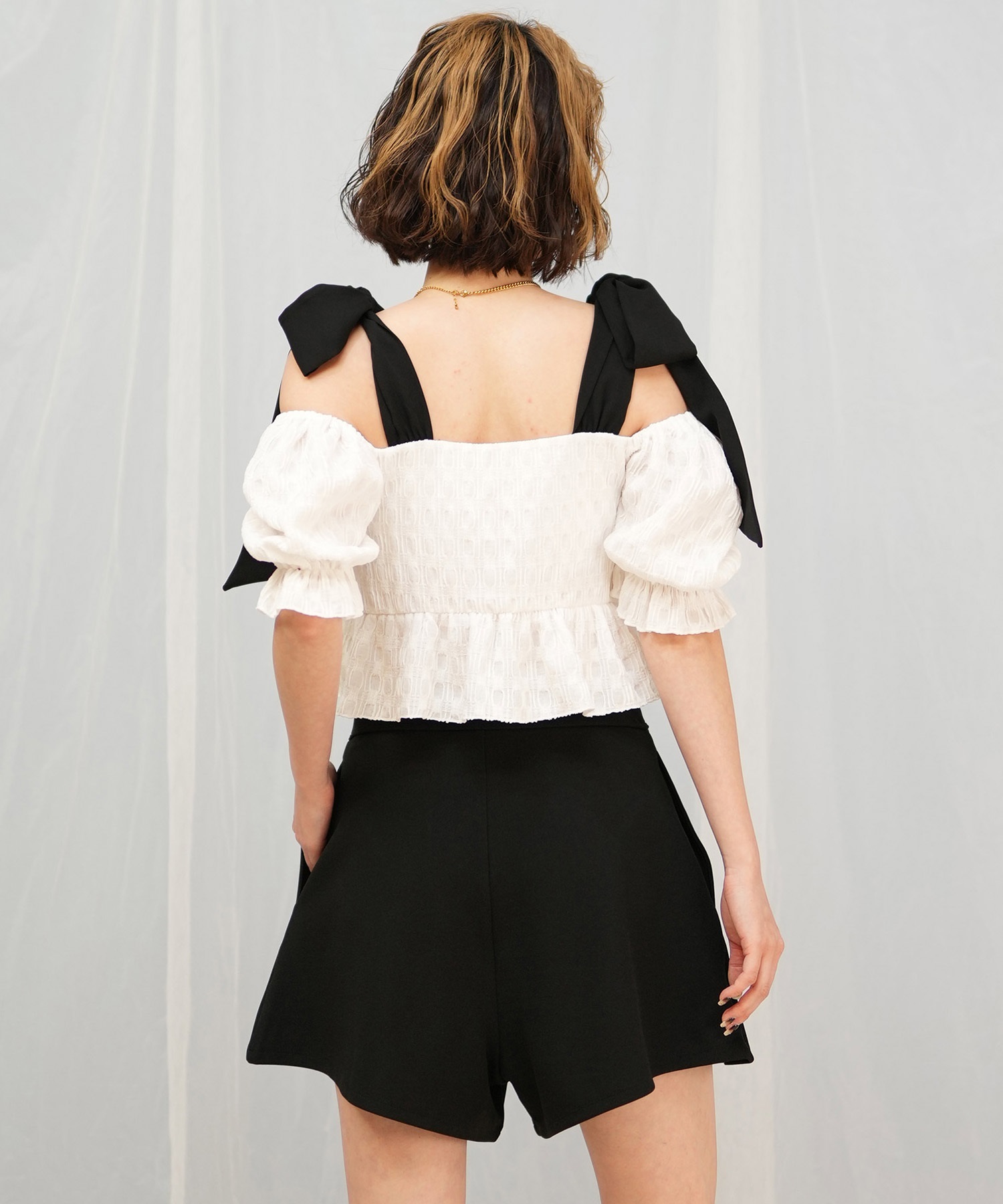 Beach Queen ビーチクイーン パフスリーブ リボン オフショルダー