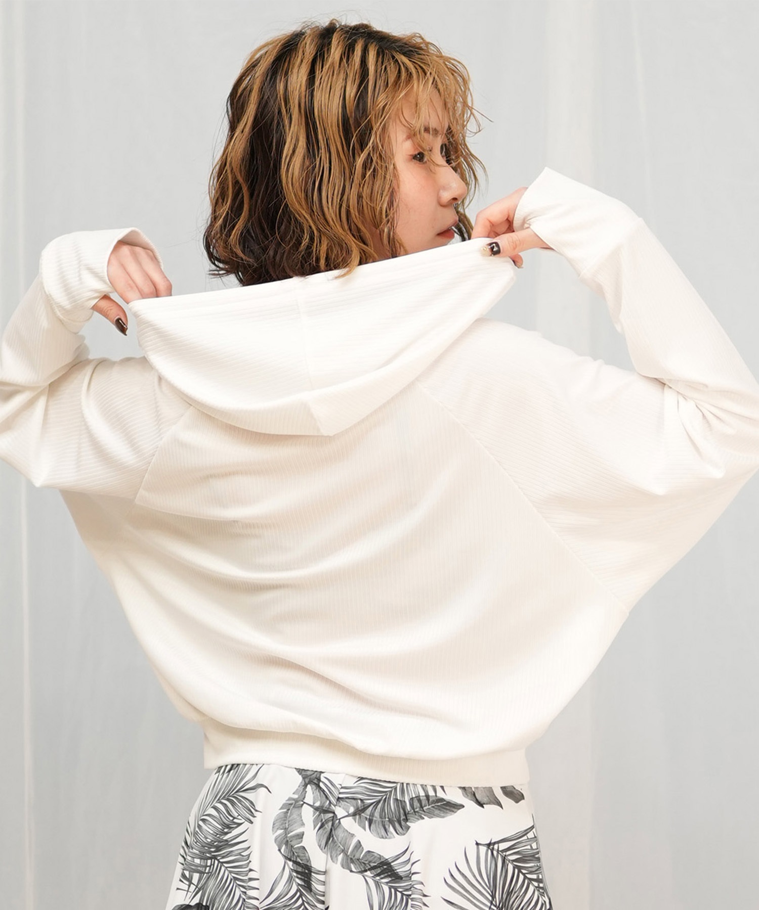 Beach Queen ビーチクイーン 長袖ラッシュ UVケアラッシュガード