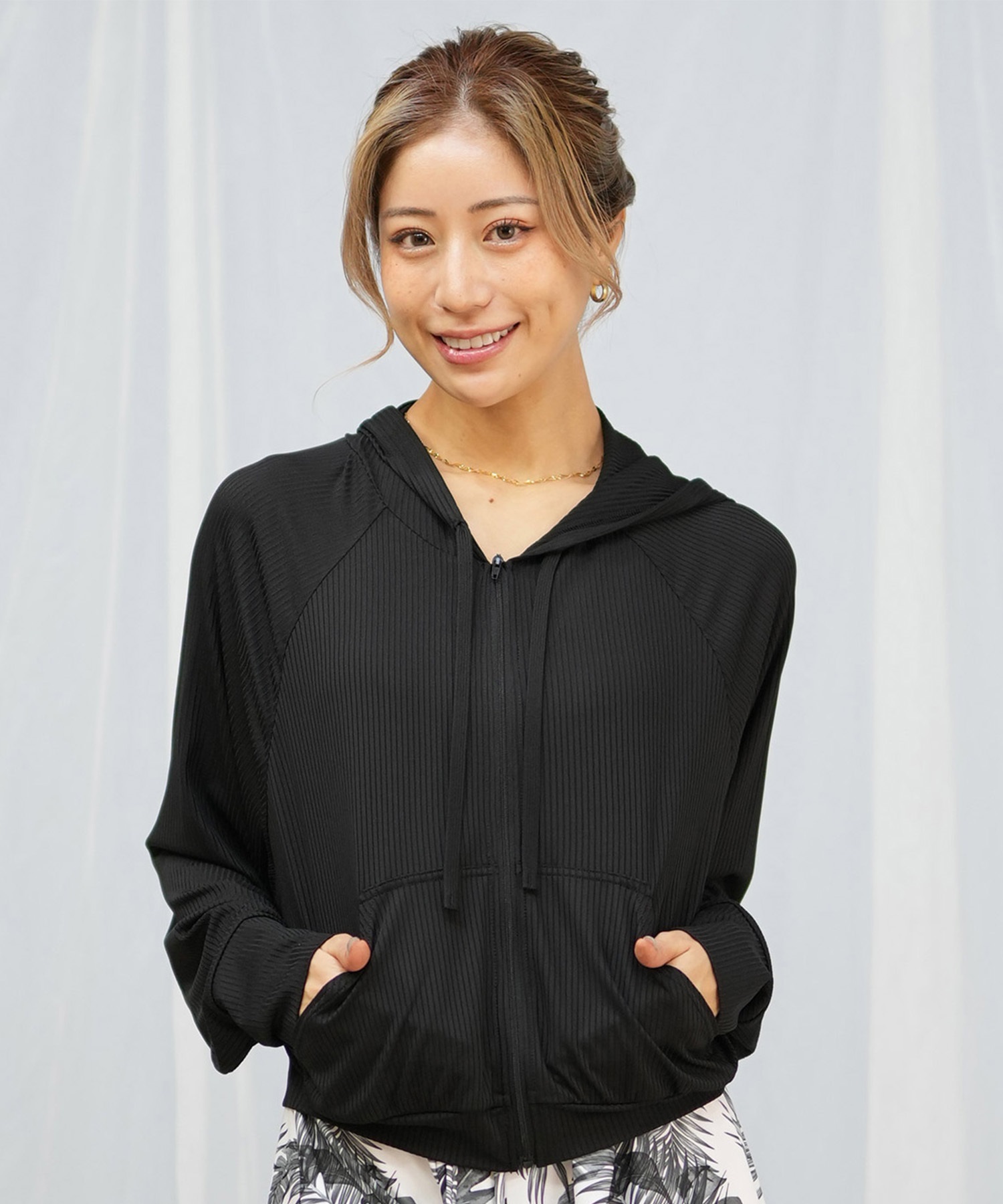 Beach Queen ビーチクイーン 長袖ラッシュ UVケアラッシュガード