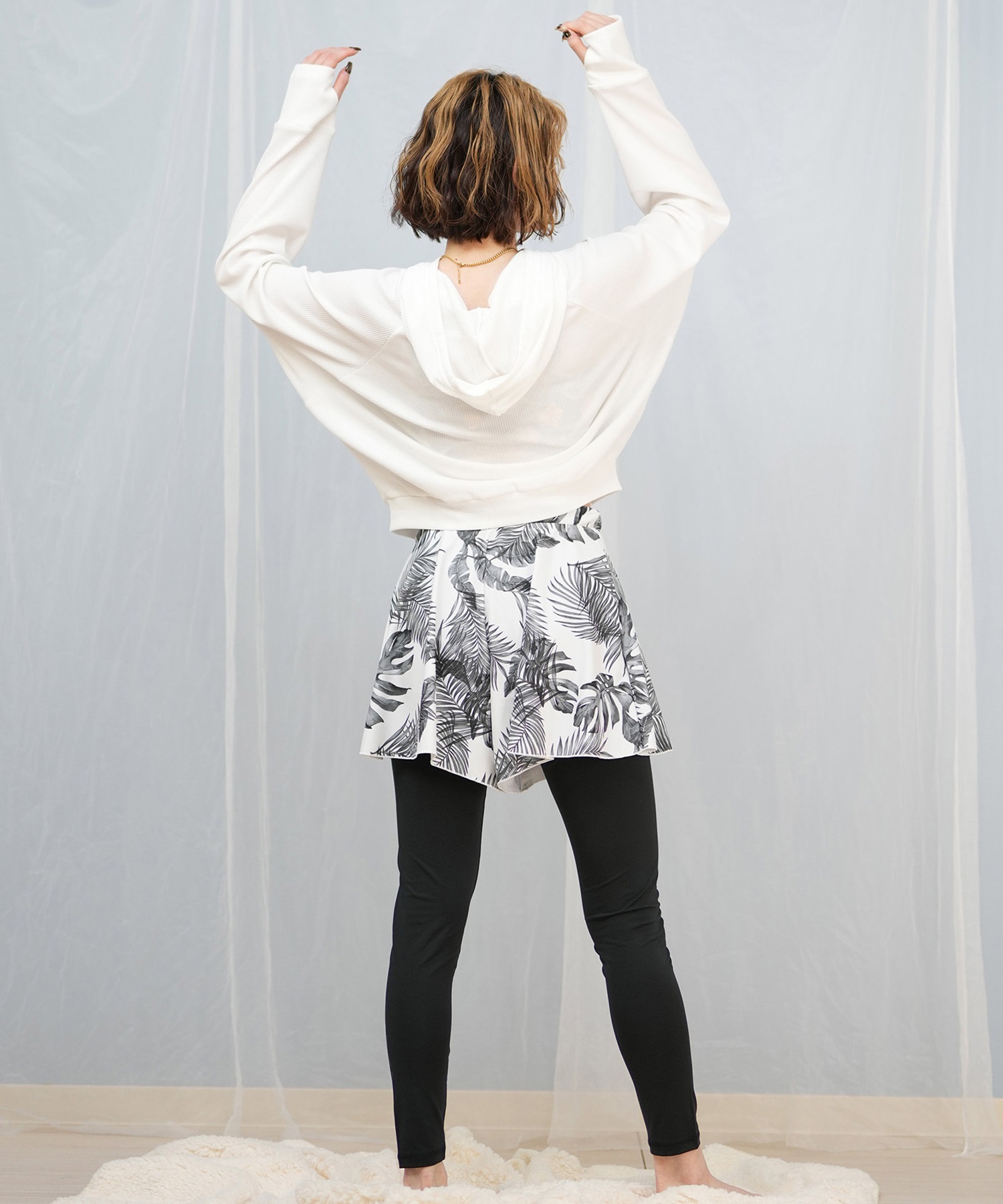 Beach Queen ビーチクイーン 長袖ラッシュ UVケアラッシュガード