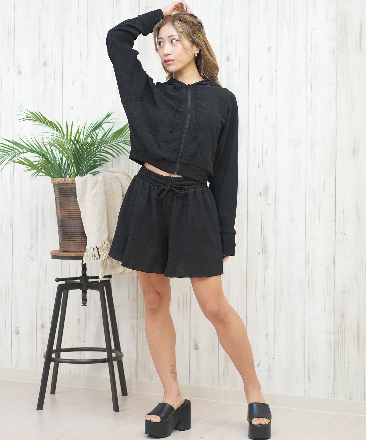 Beach Queen ビーチクイーン 長袖ラッシュ UVケアラッシュガード