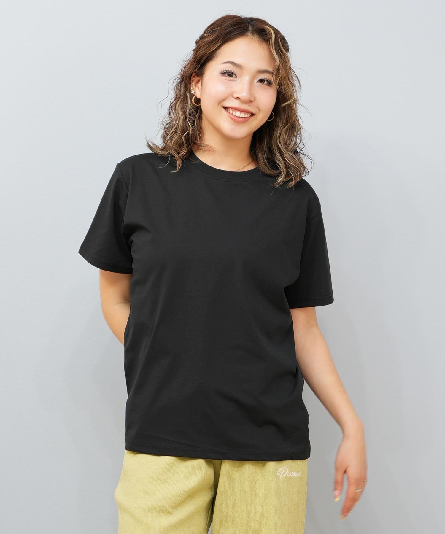 Ungrid アングリッド 水着 レディース ラッシュガード 半袖 Tシャツ バックプリント 水陸両用 UVカット 250201(WT-M)