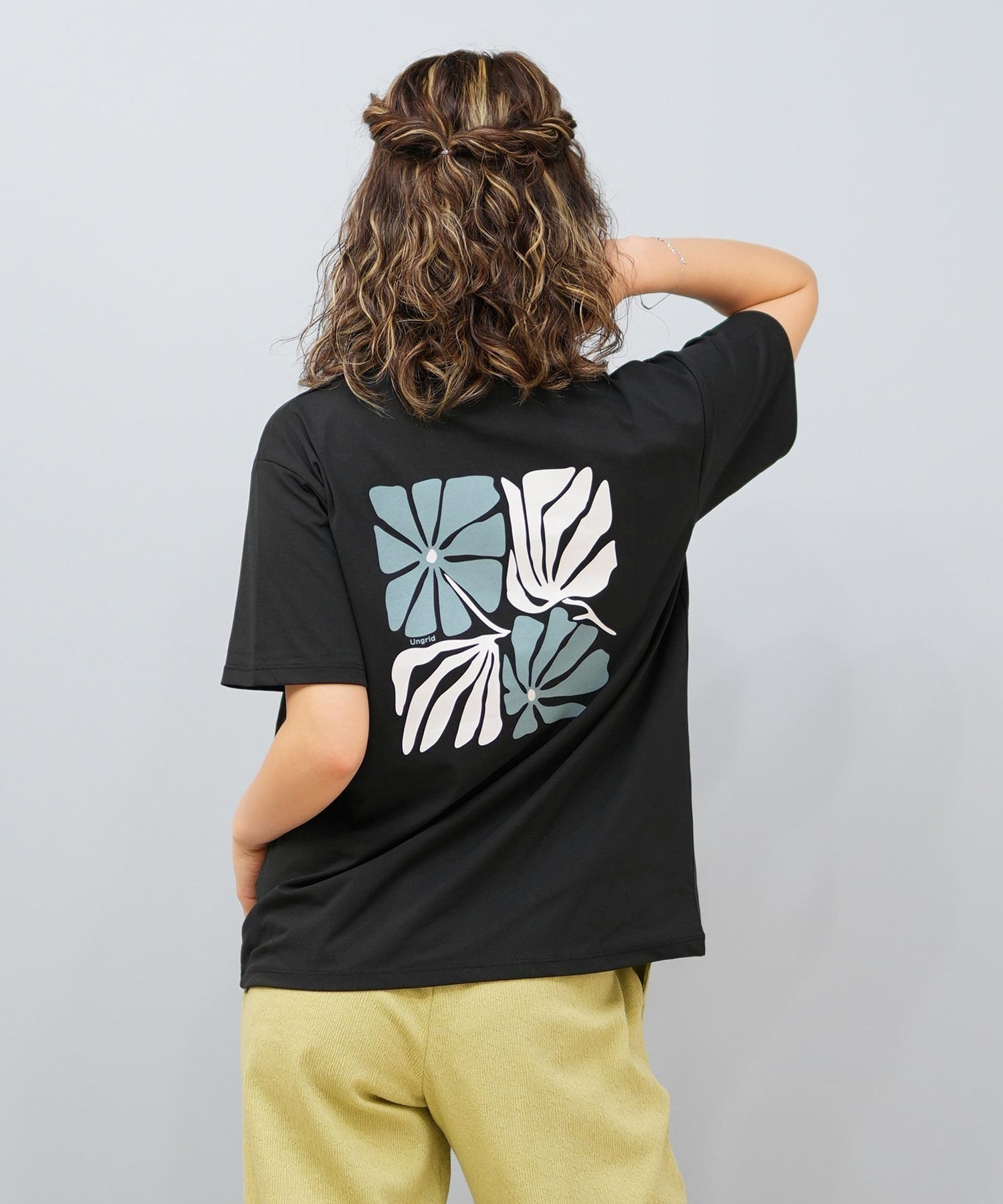 Ungrid アングリッド 水着 レディース ラッシュガード 半袖 Tシャツ バックプリント 水陸両用 UVカット 250201(WT-M)