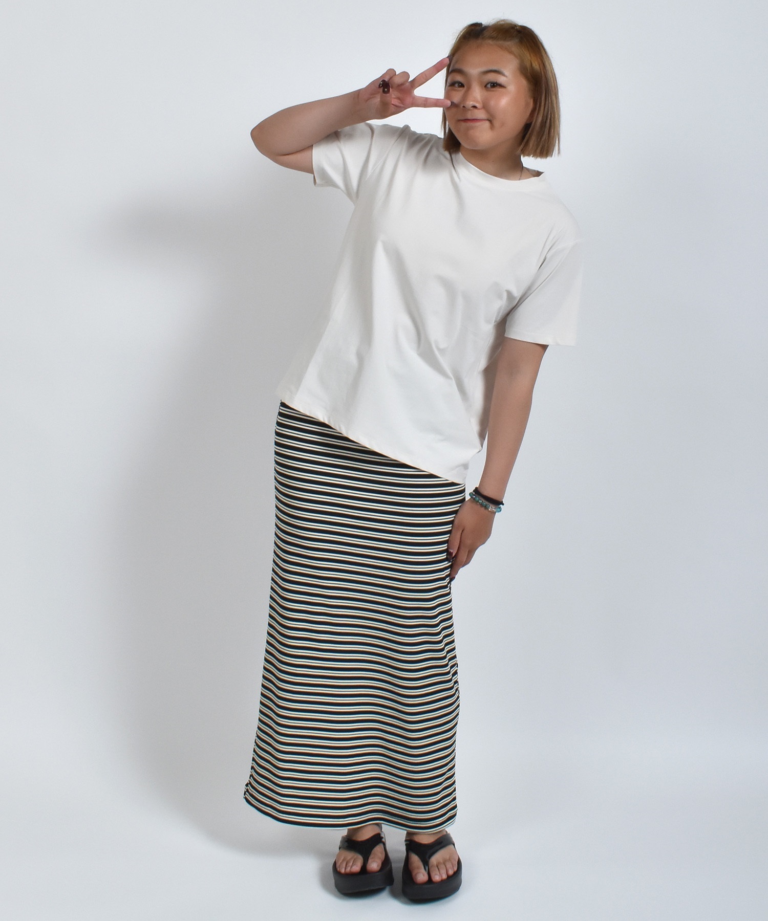 Ungrid アングリッド 水着 レディース ラッシュガード 半袖 Tシャツ バックプリント 水陸両用 UVカット 250201(WT-M)