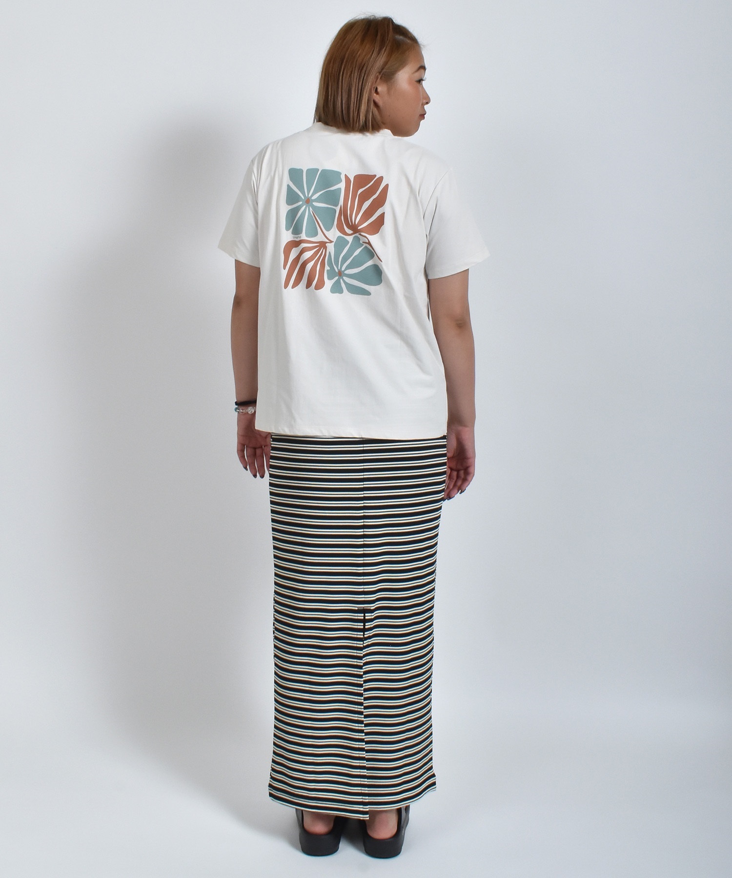 Ungrid アングリッド 水着 レディース ラッシュガード 半袖 Tシャツ バックプリント 水陸両用 UVカット 250201(WT-M)