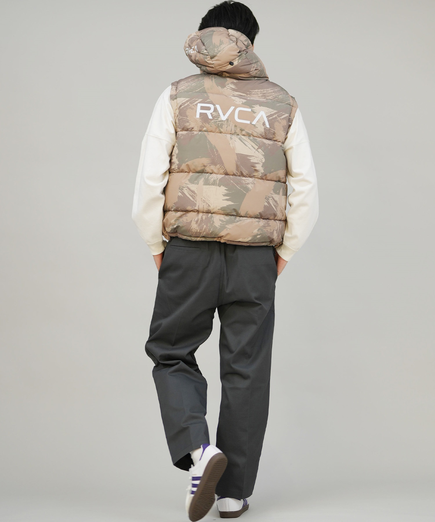 RVCA ルーカ ダウン ベスト メンズ シンプル バックプリント ロゴ WOLDWIDE BK ARCH ZIPHD JK BF042-762(BLK-S)