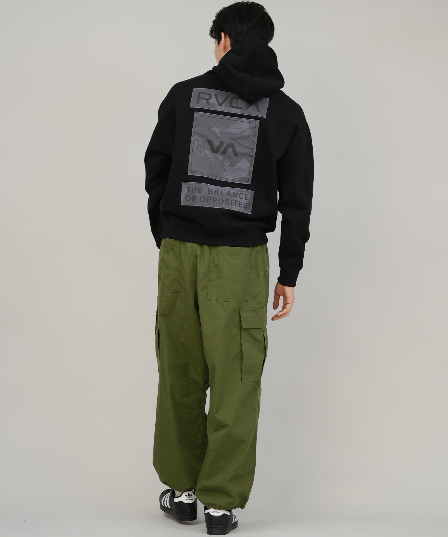 RVCA ルーカ プルオーバー パーカー メンズ バックプリント 裏起毛 THREE BOX RVCA HD BF042-011(BLK-S)