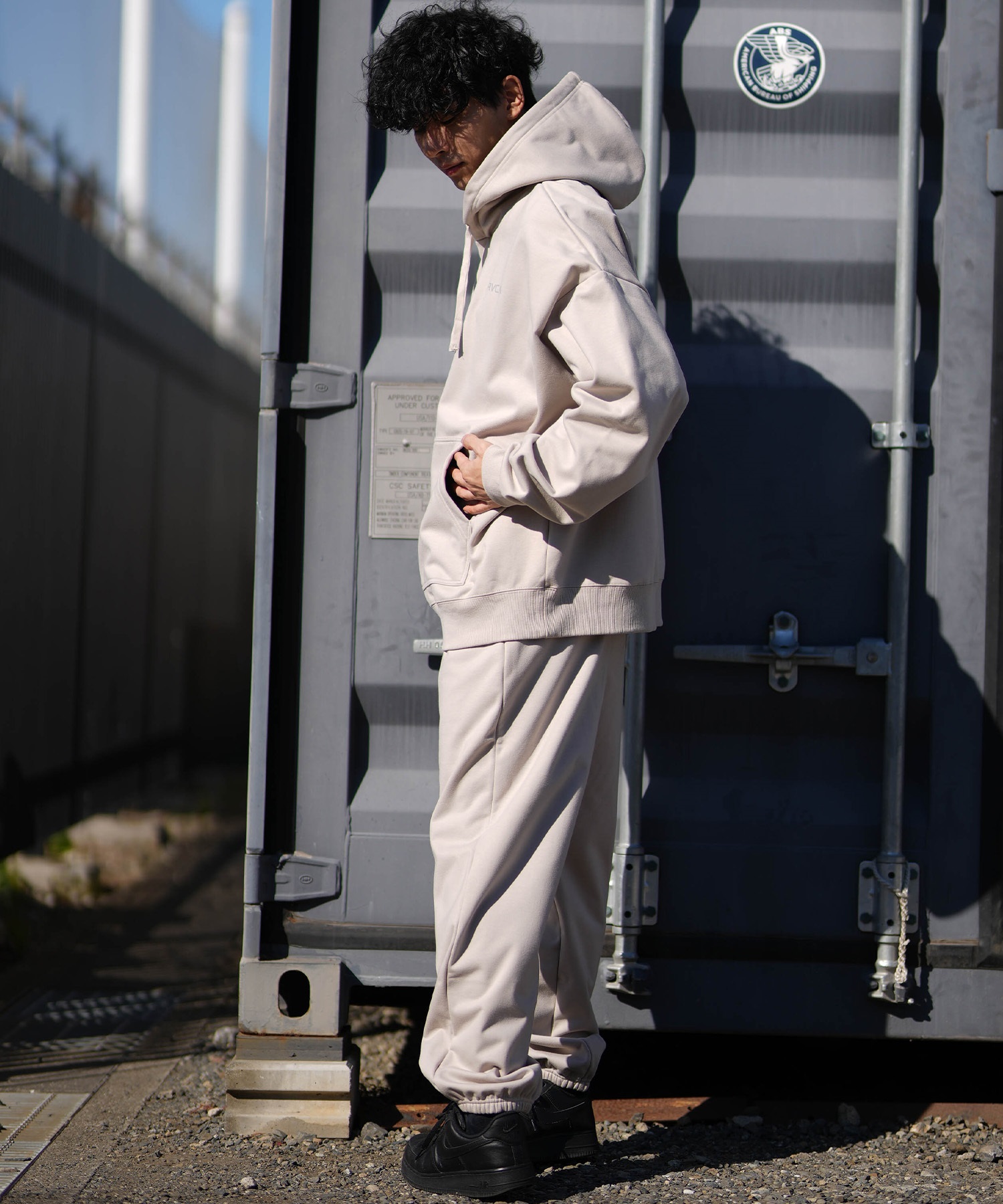 RVCA ルーカ プルオーバー パーカー メンズ バックプリント REFRECTIVE