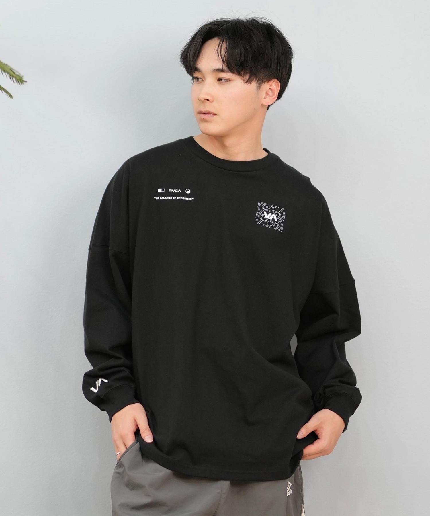 RVCA タッパー ブラック 長袖　メンズ　XL RVCA タッパー ブラック 長袖 メンズ XL RVCA タッパー ブラック 長袖