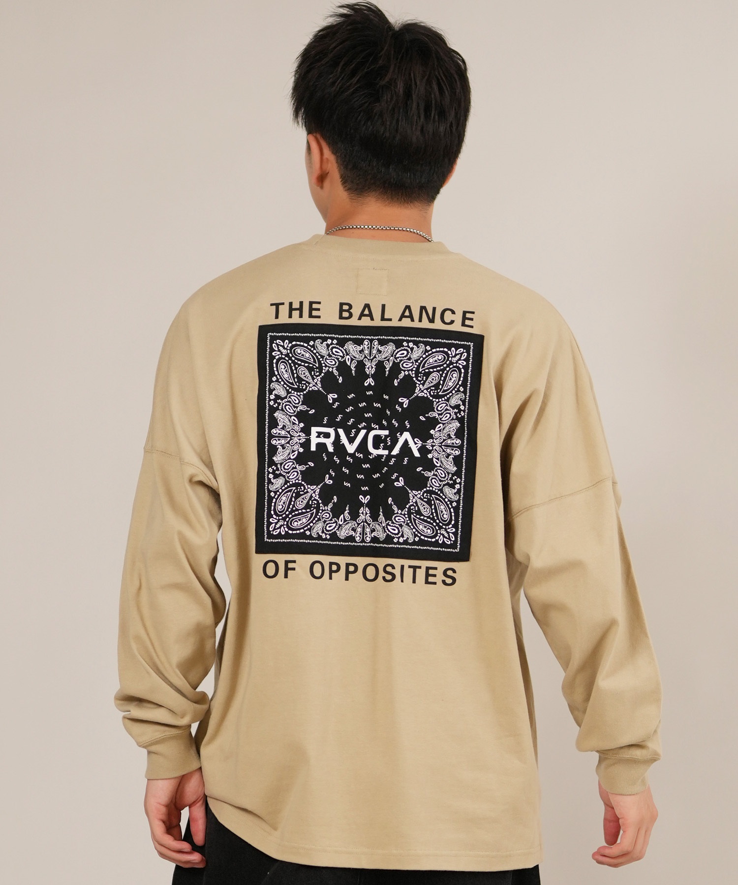 RVCA ルーカ 長袖 Tシャツ ロンT メンズ バックプリント ペイズリー柄