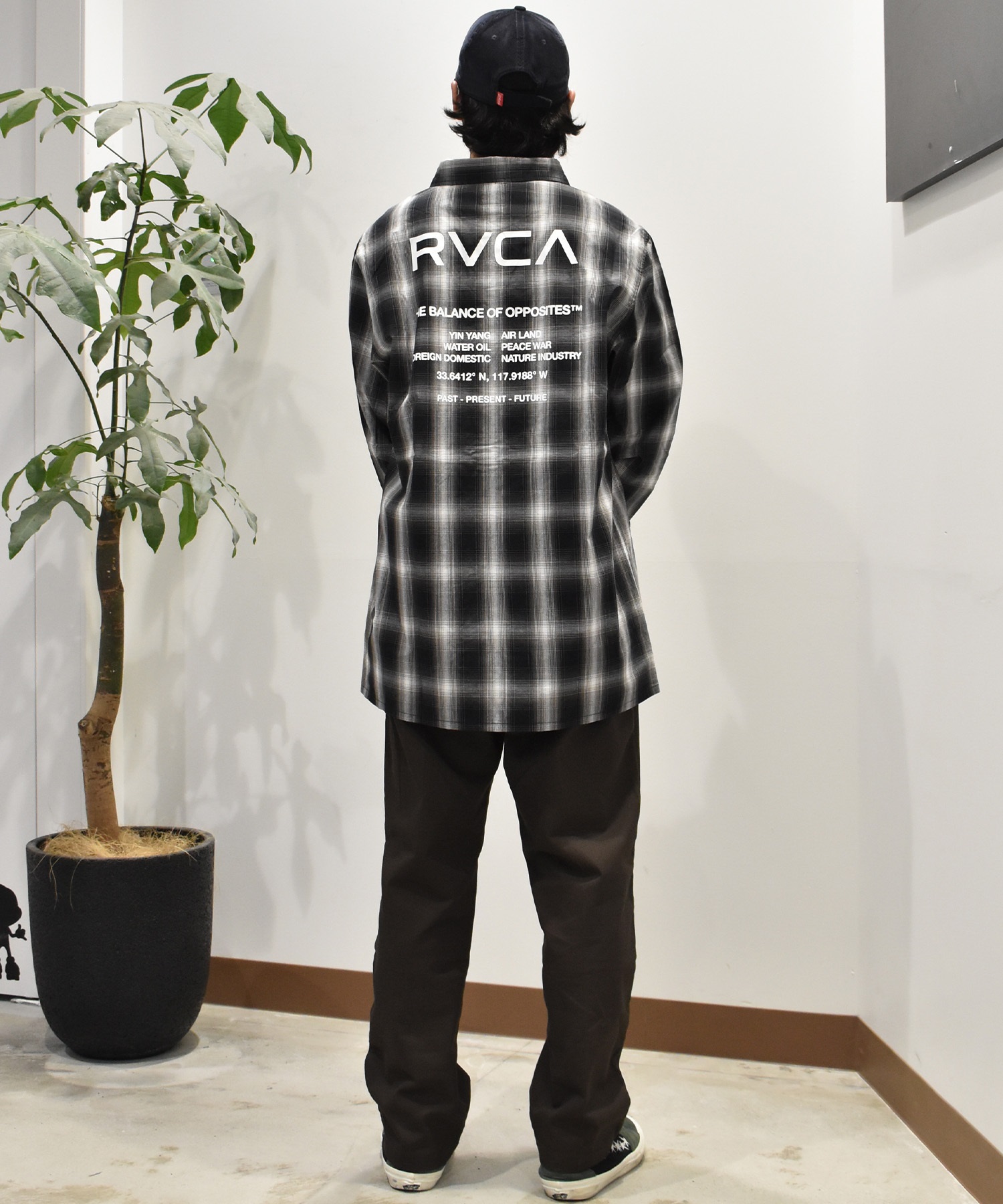RVCA ルーカ 長袖 シャツ メンズ バックプリント ロゴ チェック NxI