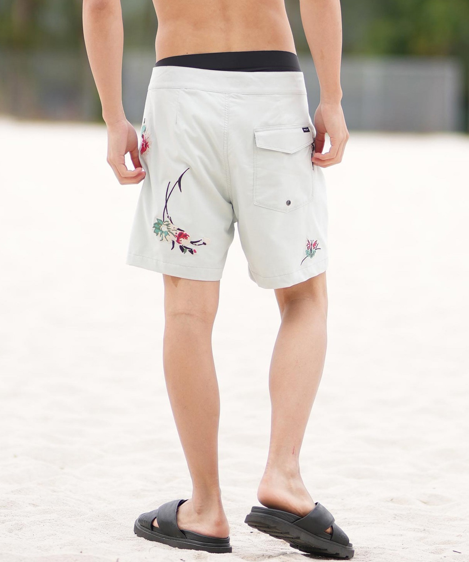 RVCA ルーカ　ボードショーツ　海パン　花柄 サーフパンツ サイズ32 RVCA ルーカ 水着 海パン トランクス サーフパンツ メンズ ショート丈