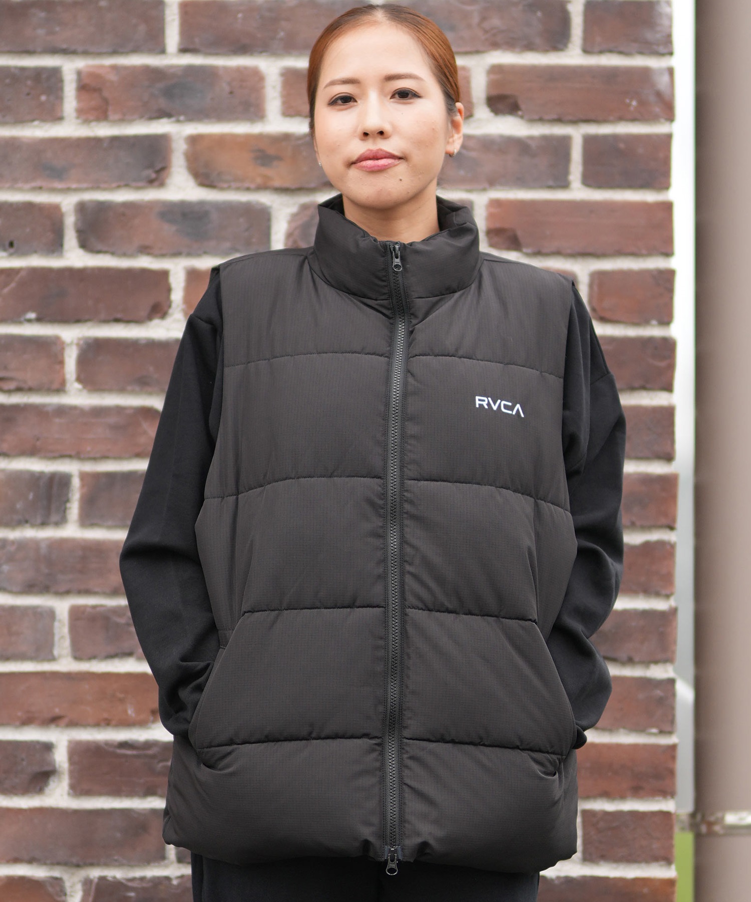 RVCA ルーカ ベスト レディース 軽量 バックプリント ロゴ RVCA PUFFER
