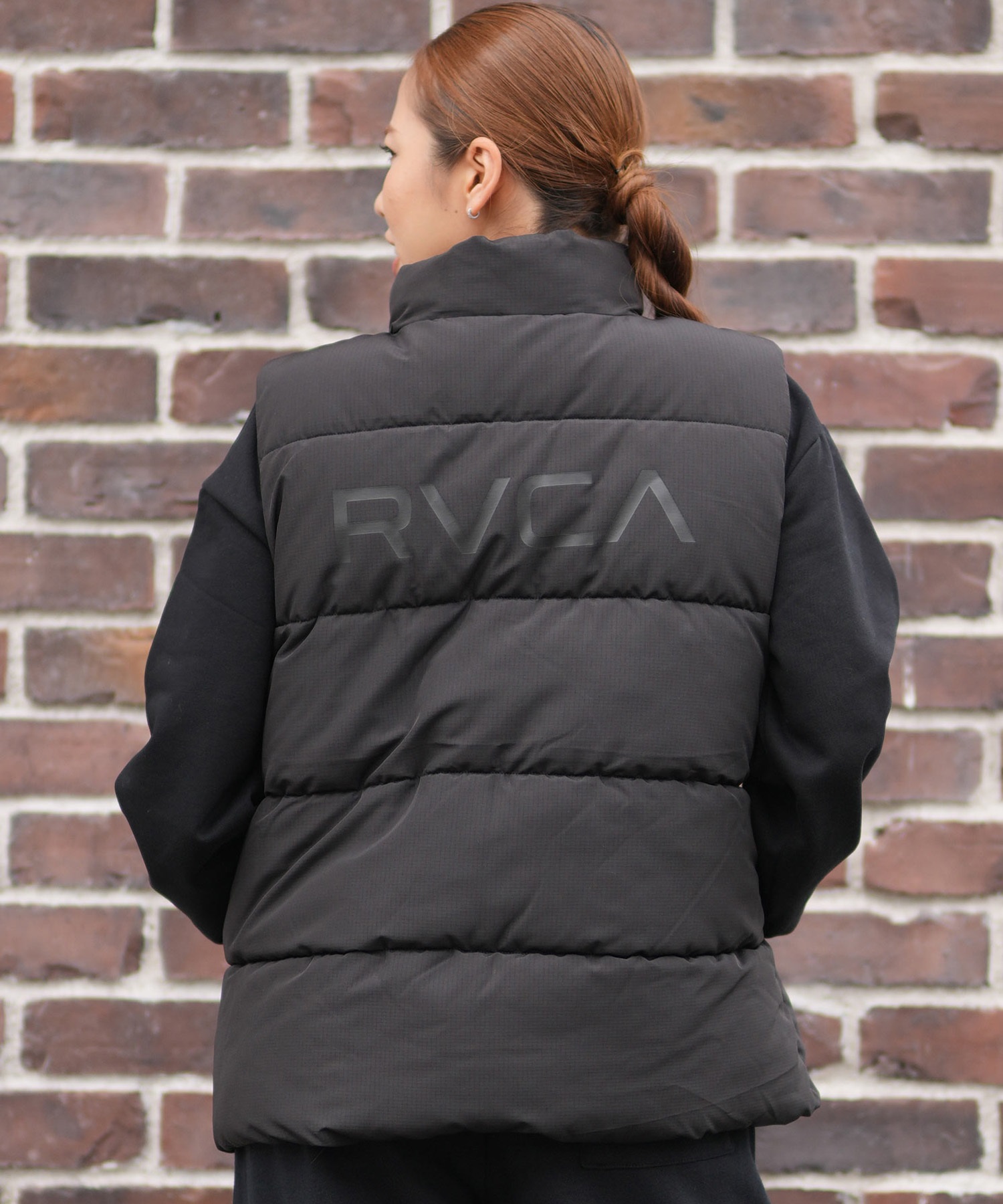 RVCA ルーカ ベスト レディース 軽量 バックプリント ロゴ RVCA PUFFER
