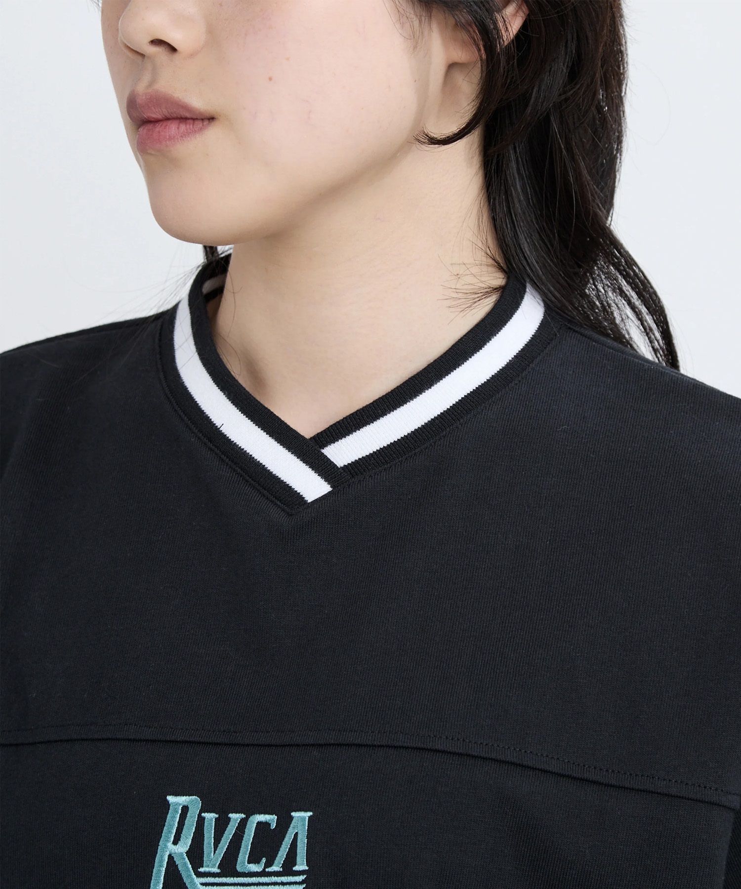 RVCA ルーカ トレーナー スウェット レディース Vネック ロゴ HILLS V 