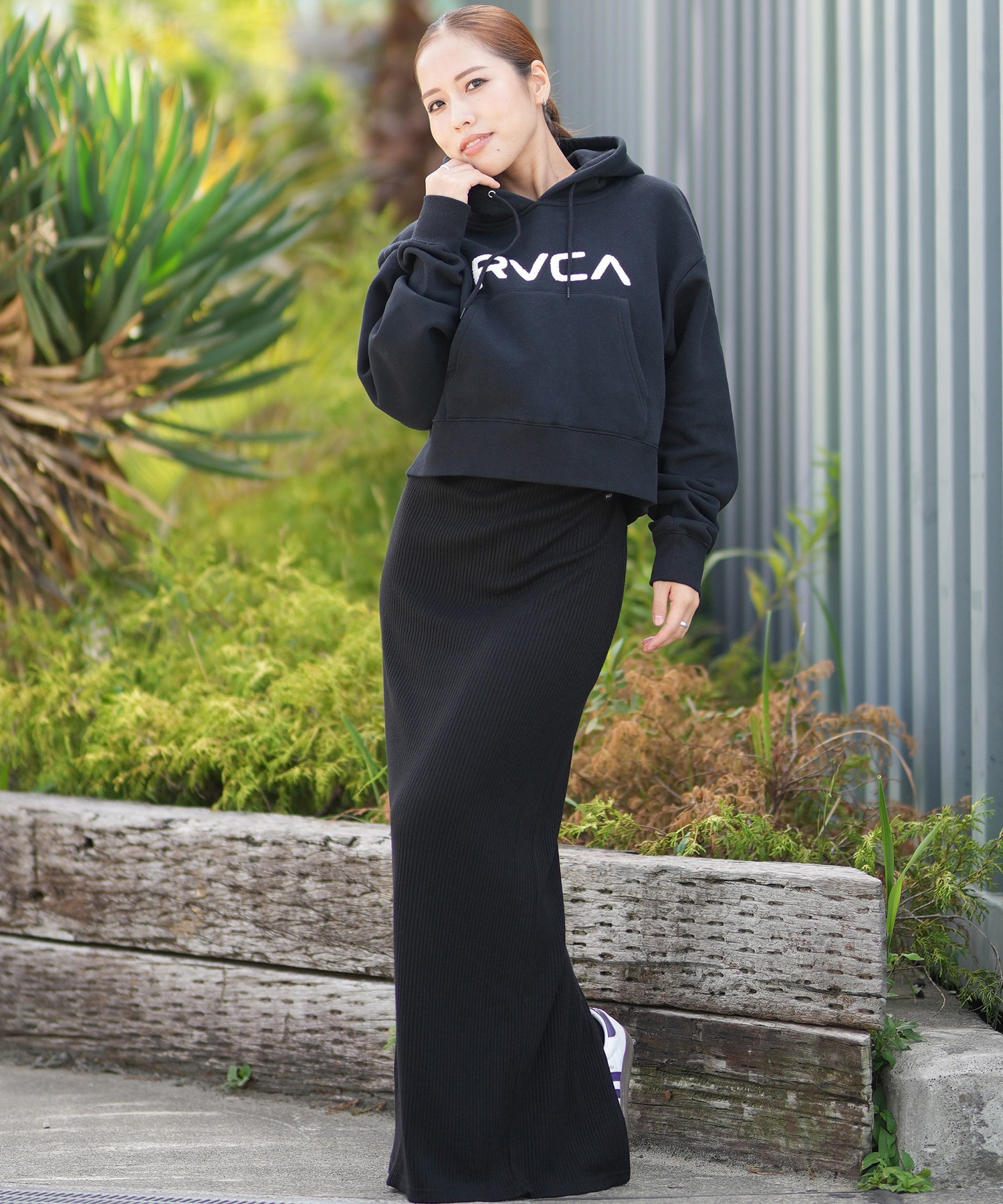 RVCA ルーカ プルオーバー パーカー レディース クロップド丈 ショート丈 ロゴ CROPPED HOODIE BF044-P03(BLK-S)