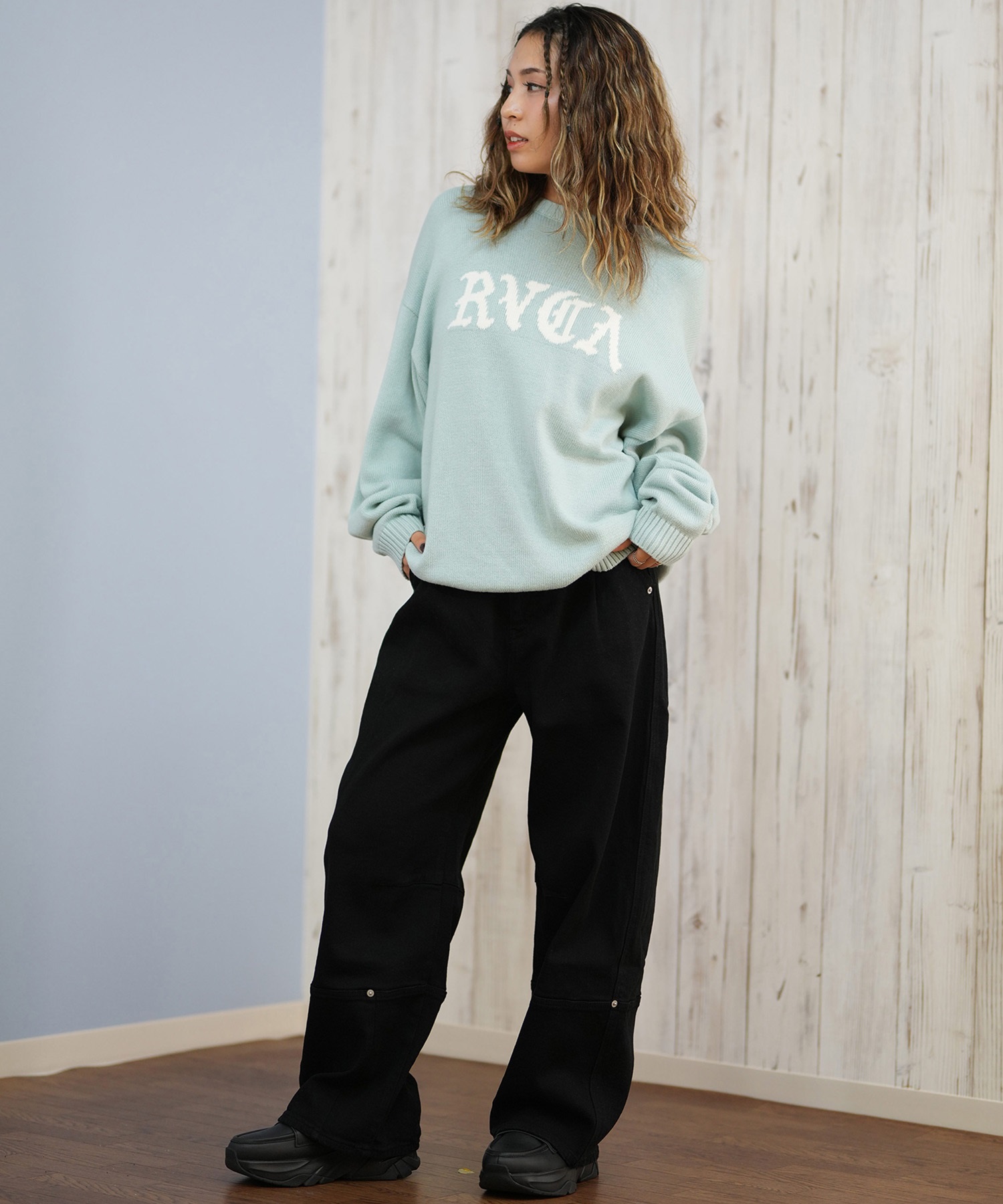 RVCA ルーカ ニット セーター レディース クルーネック ロゴ BIG RVCA KNIT BF044-650(BLK-M)