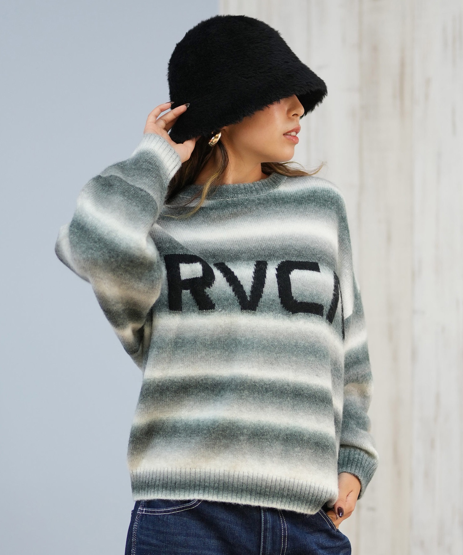 RVCA ルーカ ニット セーター レディース クルーネック ロゴ ボーダー グラデーション RS BIG RVCA KNIT BF044-651(BLK-M)
