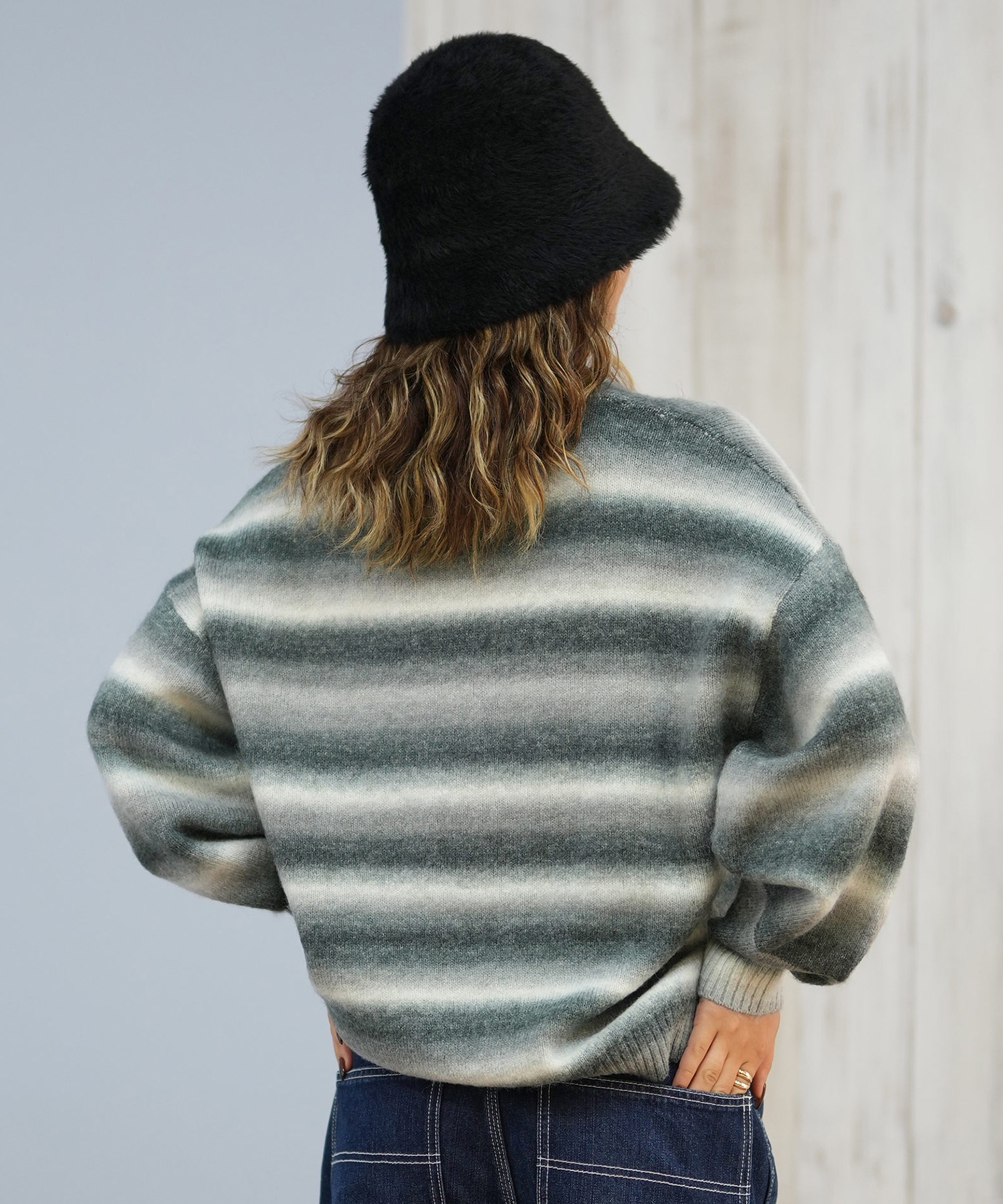 RVCA ルーカ ニット セーター レディース クルーネック ロゴ ボーダー グラデーション RS BIG RVCA KNIT BF044-651(BLK-M)