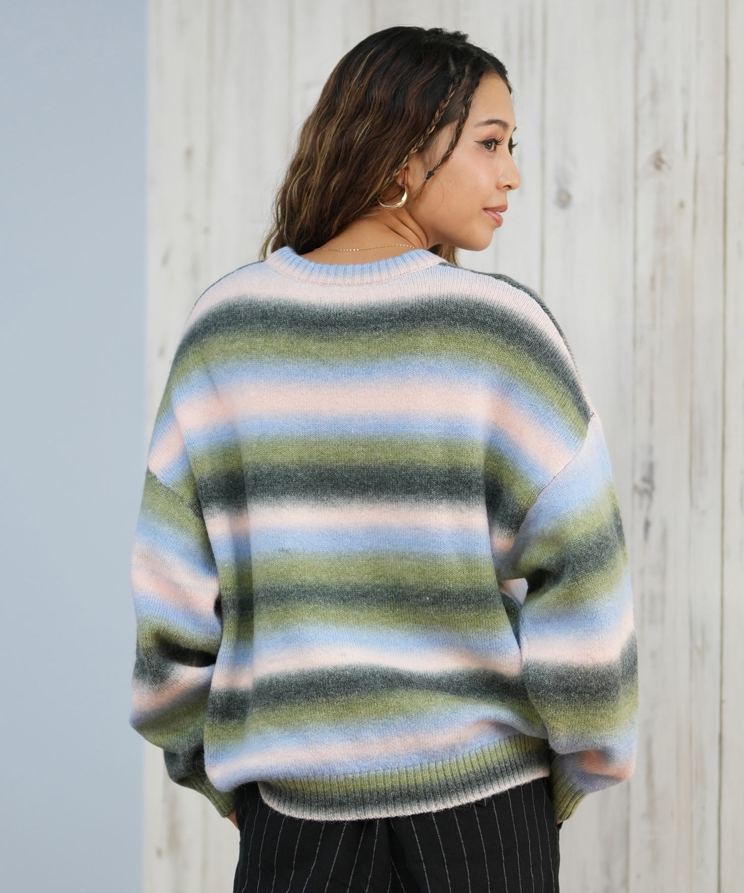 RVCA ルーカ ニット セーター レディース クルーネック ロゴ ボーダー グラデーション RS BIG RVCA KNIT BF044-651(BLK-M)