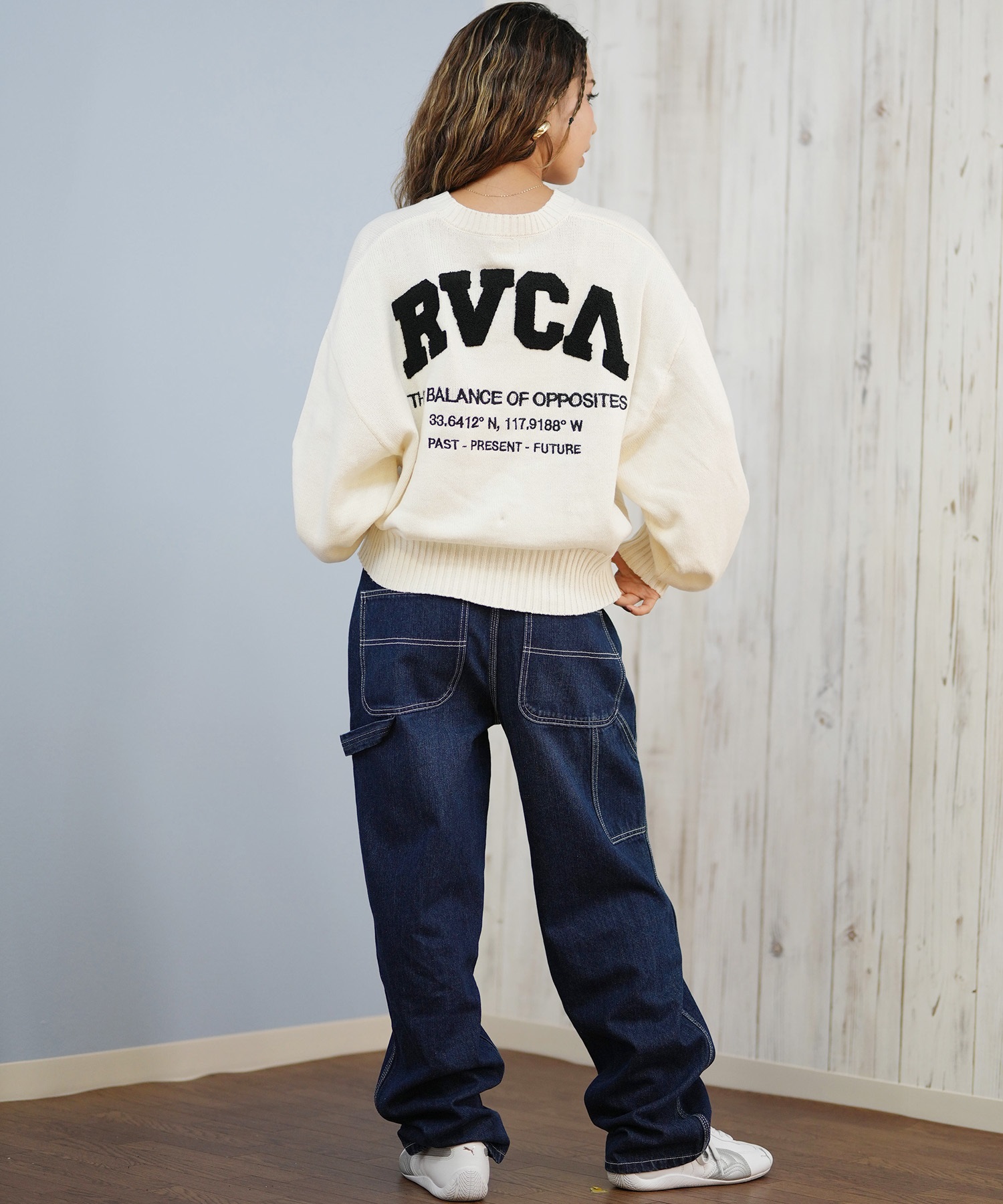 RVCA ルーカ ニット セーター レディース バックプリント ロゴ ARCH