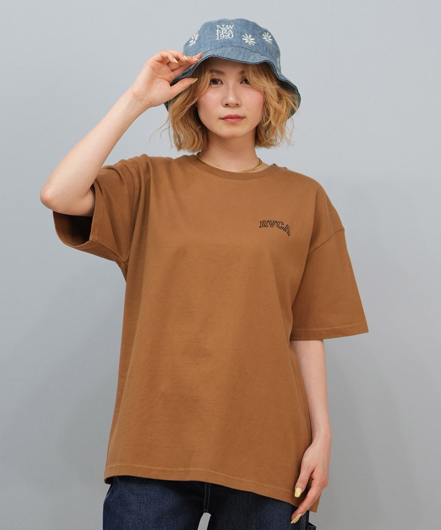 S 赤 ルーカ ARCH RVCA ビッグシルエット 半袖Tシャツ ステッカー付き ルーカ ARCH RVCA ビッグシルエット 半袖Tシャツ 赤S