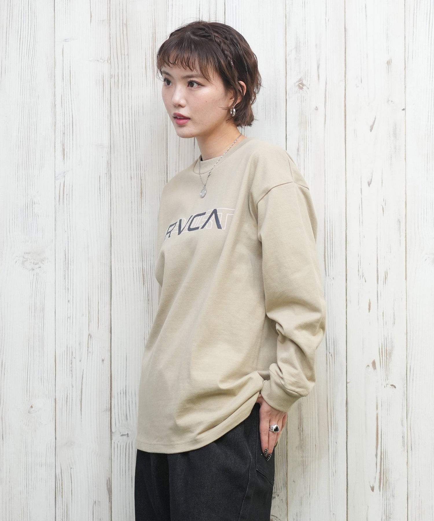 残り1点 ルーカ RVCA レディース Ｔシャツ ロンＴ 長袖Ｔシャツ 長袖 RVCA ルーカ 長袖 Tシャツ レディース バックプリント ロンT ムラサキ