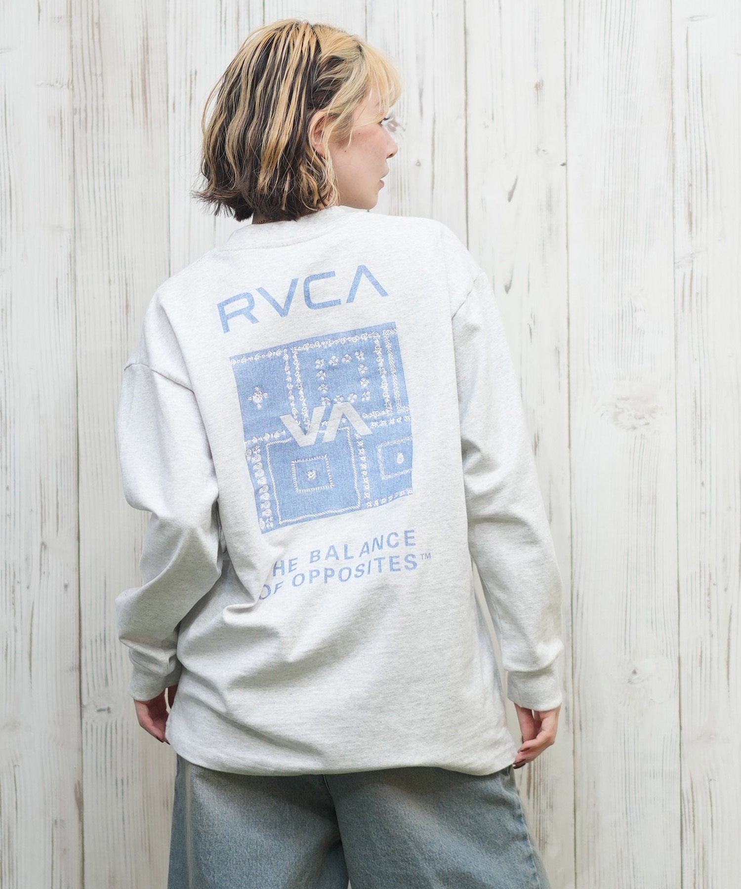 RVCA ルーカ レディース 長袖 Tシャツ バンダナ柄ロンT BF043