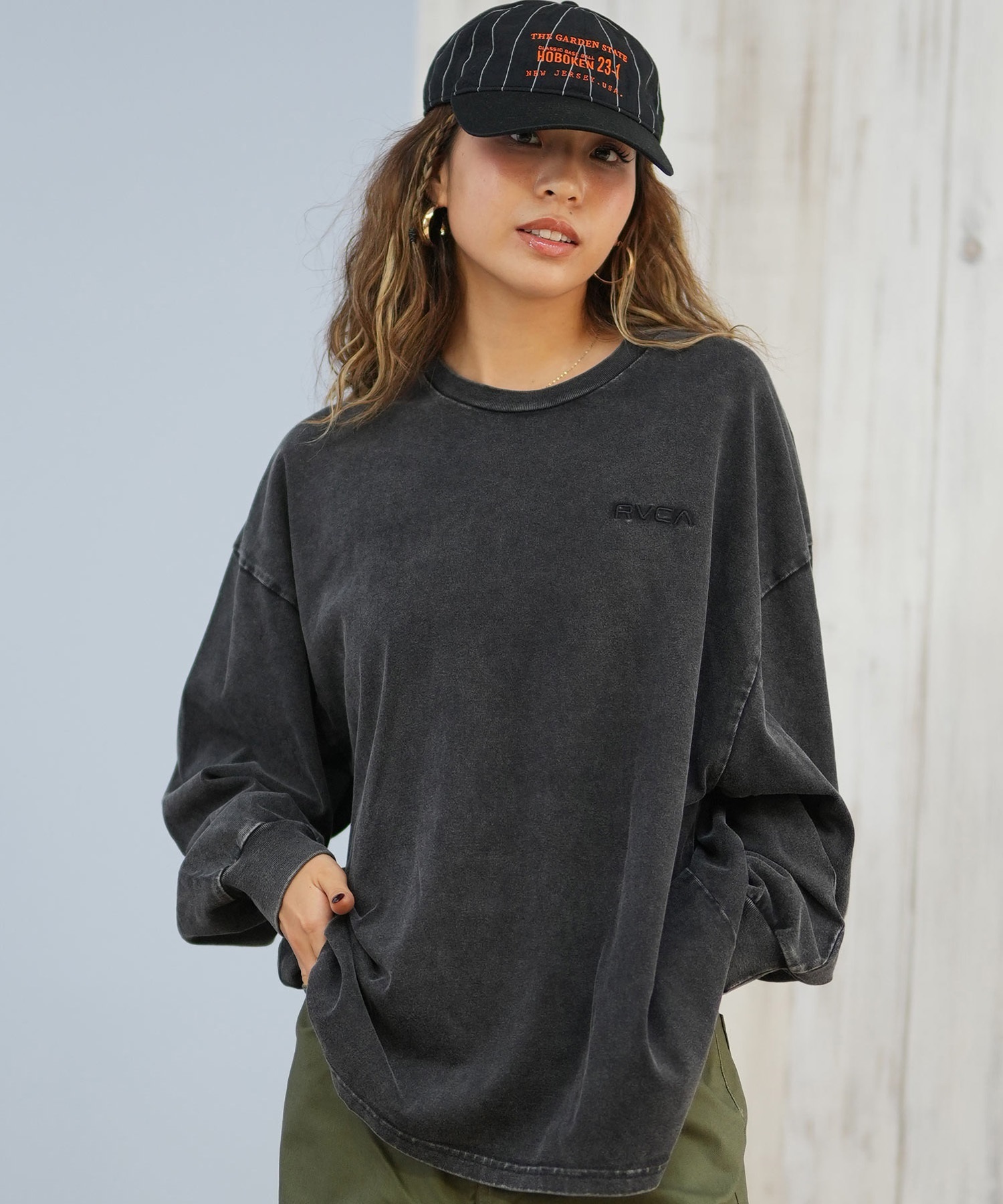 ボーラホリック　オーバルロゴ Vネック長袖シャツ (黒) L 完売 ボーラホリック オーバルロゴ Vネック長袖シャツ (黒) L 完売 - メルカリ