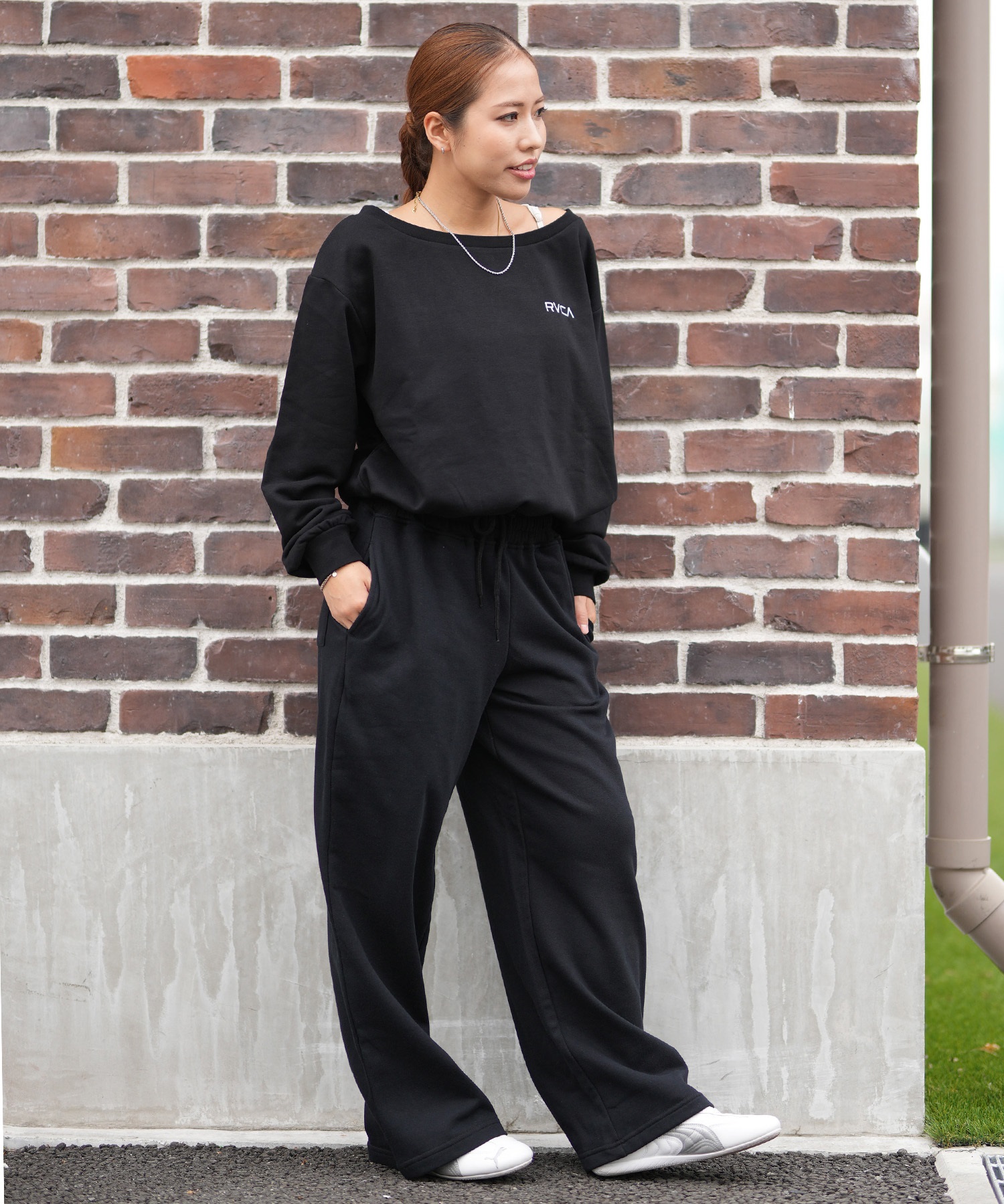 RVCA ルーカ ロングパンツ バギー スウェットパンツ レディース ロゴ ワンポイント WIDE SWEAT NEAT LONG PANTS BF044-P71(BLK-S)