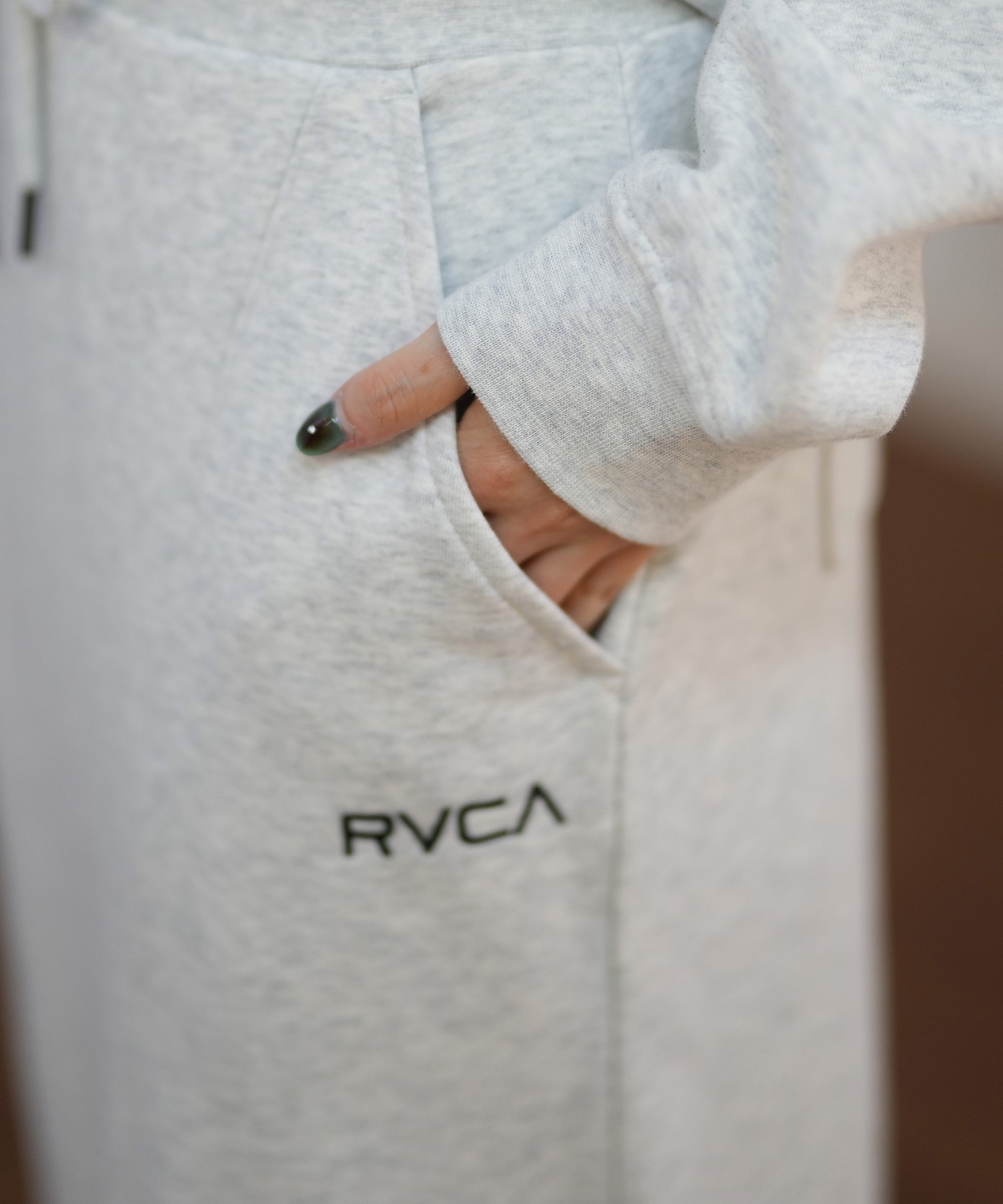 RVCA ルーカ スカート レディース ロングスカート ロゴ セットアップ対応 MINI RVCA SWEAT SKIRT BF044-602(BLK-S)