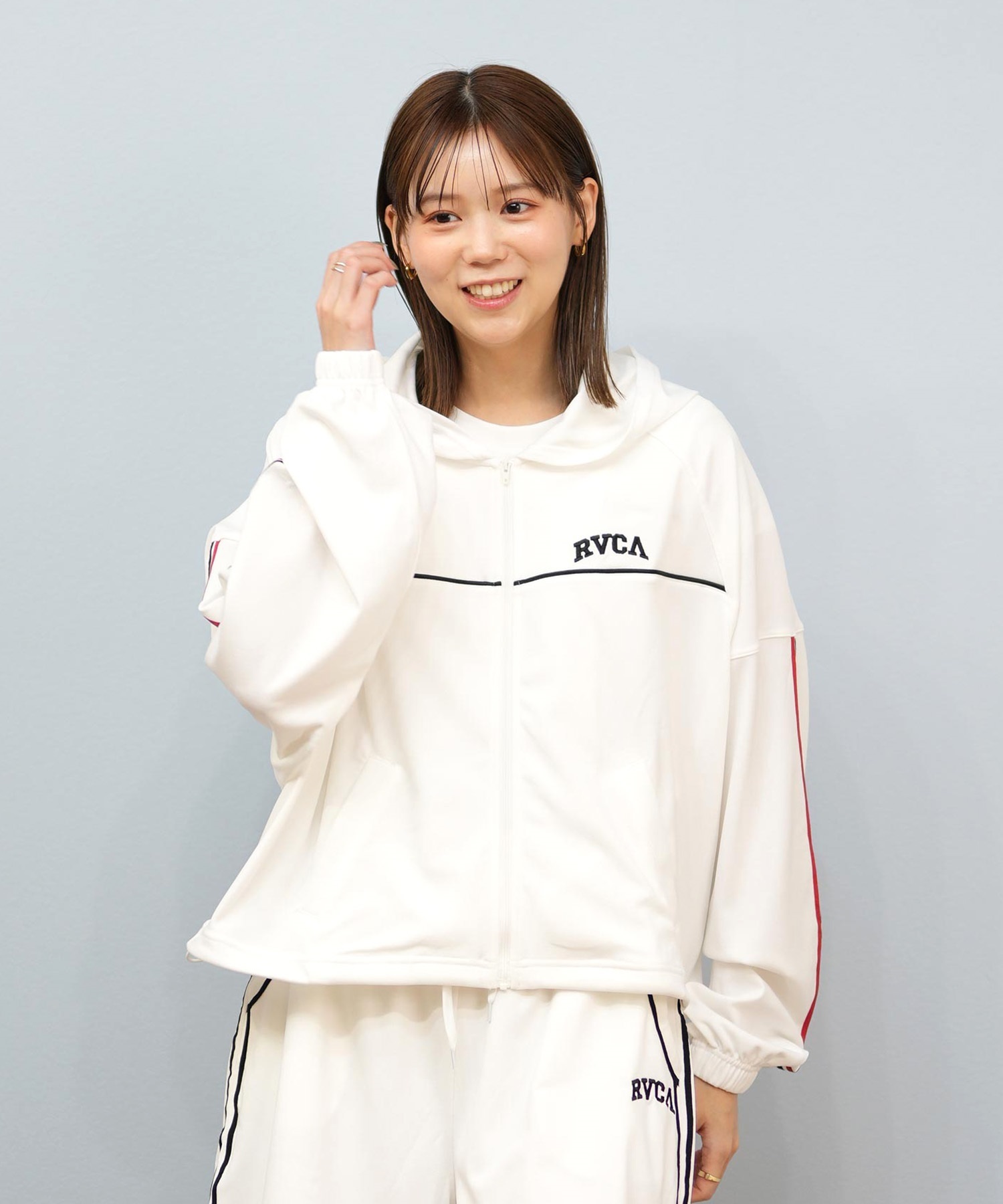 RVCA ルーカ 水着 ラッシュガード パーカー ジップアップ レディース クロップド丈 ショート丈 パイピング 水陸両用 UVカット BF04C-P86(WHT-M)