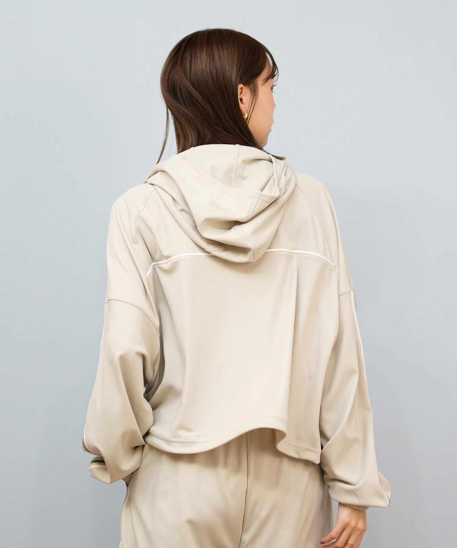 RVCA ルーカ 水着 ラッシュガード パーカー ジップアップ レディース クロップド丈 ショート丈 パイピング 水陸両用 UVカット BF04C-P86(WHT-M)