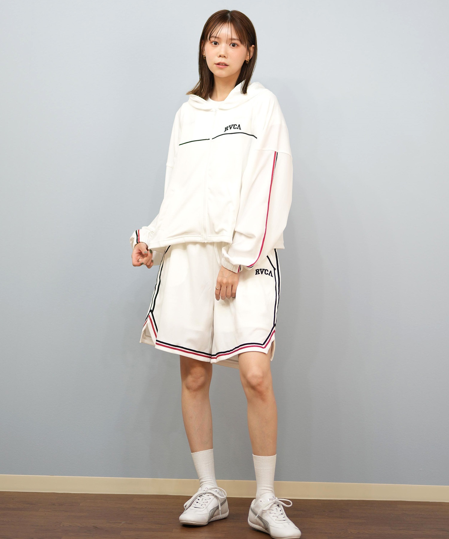 RVCA ルーカ 水着 ラッシュガード パーカー ジップアップ レディース クロップド丈 ショート丈 パイピング 水陸両用 UVカット BF04C-P86(WHT-M)