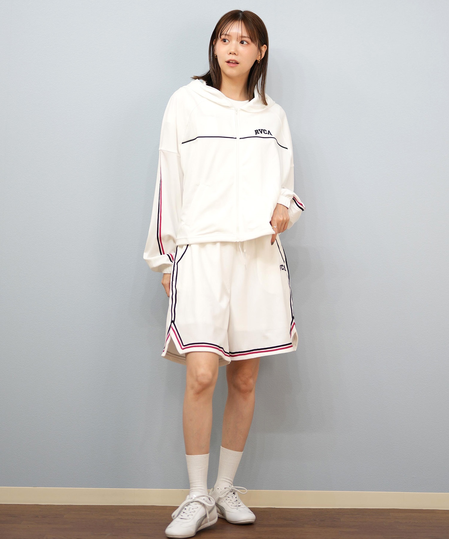 RVCA ルーカ 水着 ラッシュガード パーカー ジップアップ レディース クロップド丈 ショート丈 パイピング 水陸両用 UVカット BF04C-P86(WHT-M)