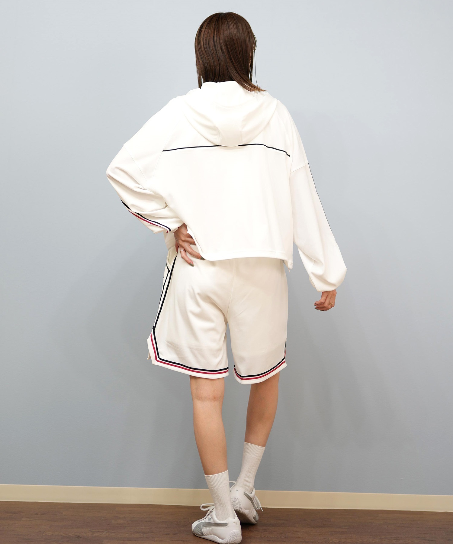 RVCA ルーカ 水着 ラッシュガード パーカー ジップアップ レディース クロップド丈 ショート丈 パイピング 水陸両用 UVカット BF04C-P86(WHT-M)