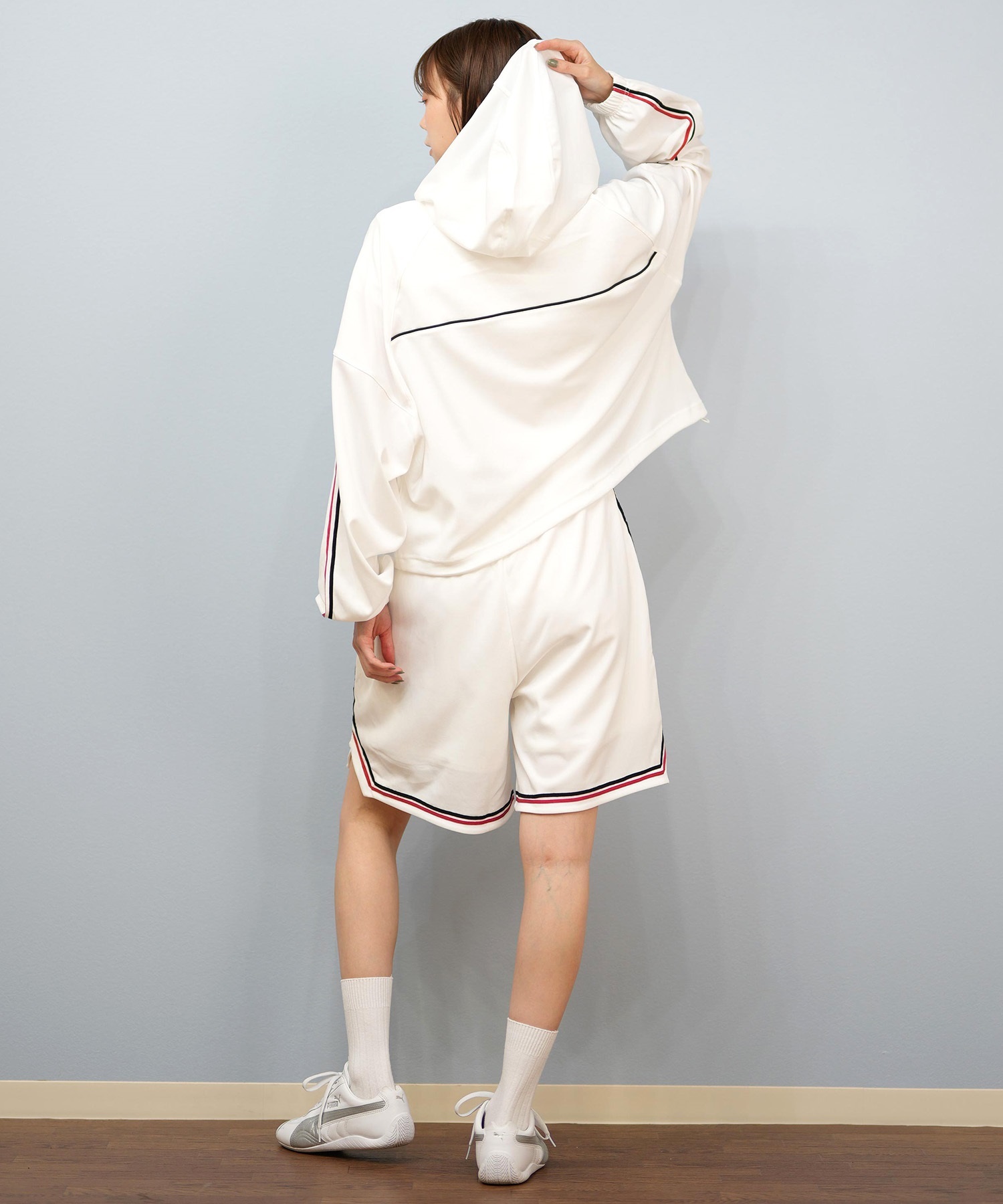 RVCA ルーカ 水着 ラッシュガード パーカー ジップアップ レディース クロップド丈 ショート丈 パイピング 水陸両用 UVカット BF04C-P86(WHT-M)