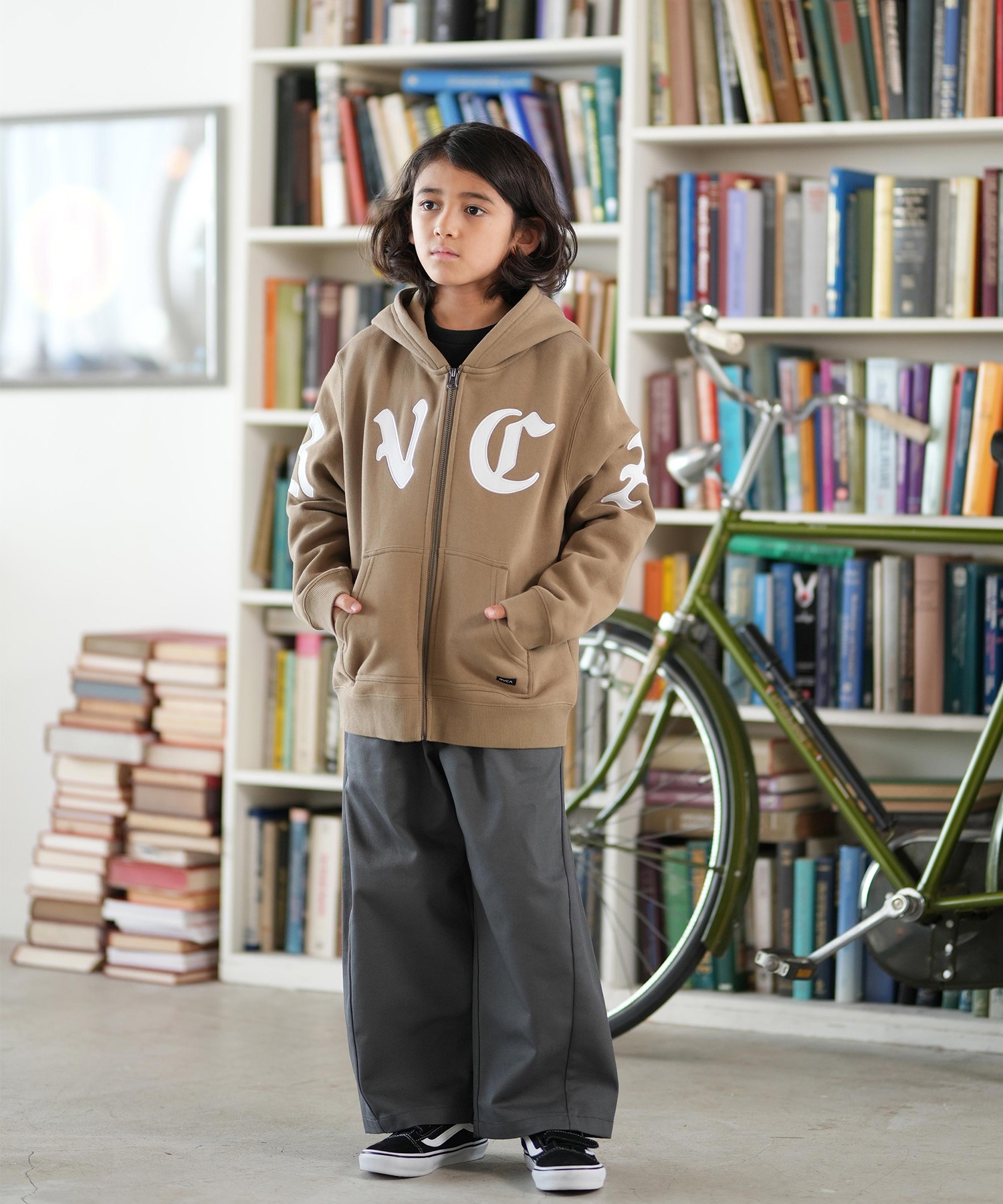 RVCA パーカーコーデ