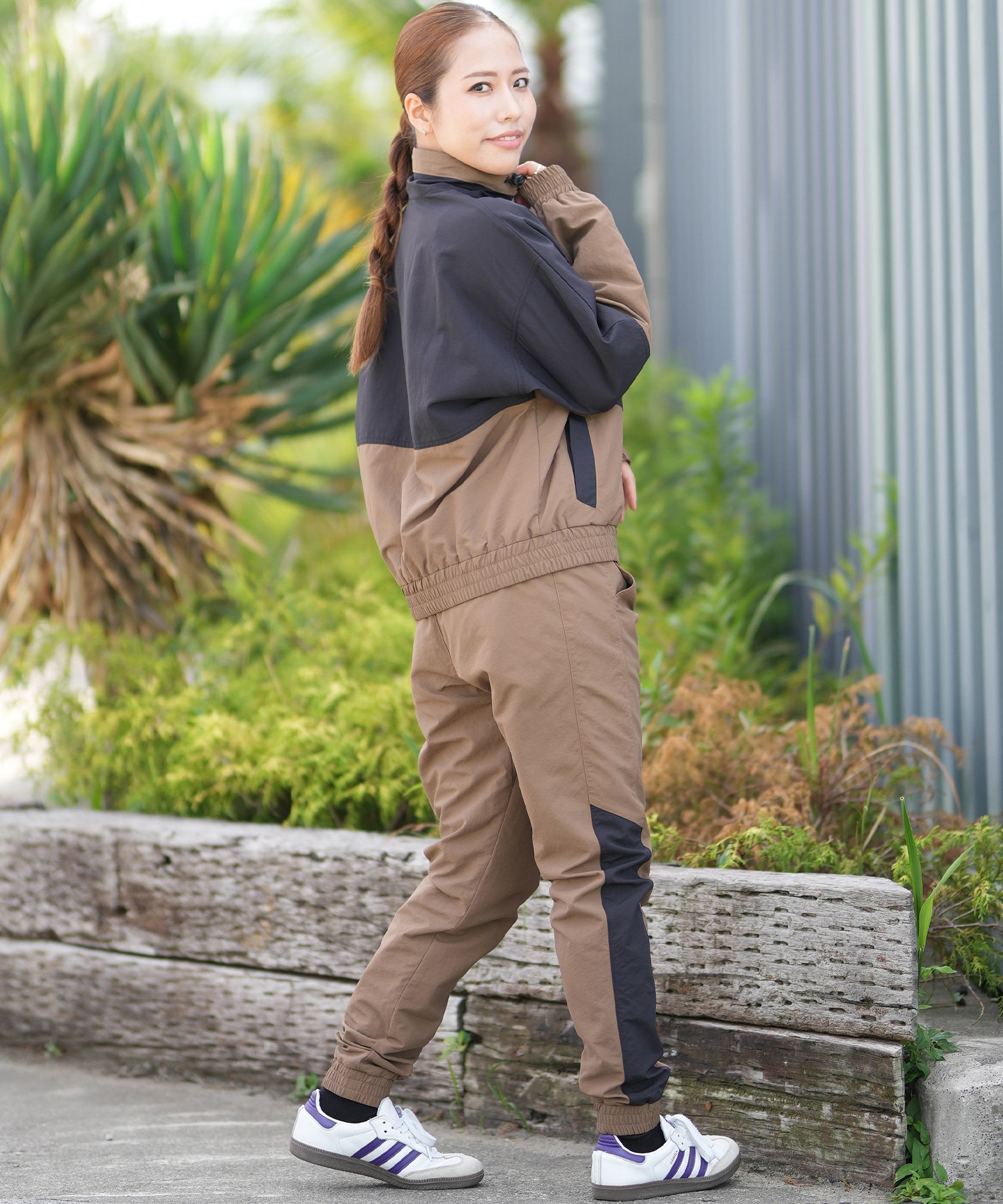 x-girl ダークブラウン ジャケット、ジャージ、タグ付き STAR AND FACE COMPACT TRACK JACKET（ジャージ）｜X-girl（エックス