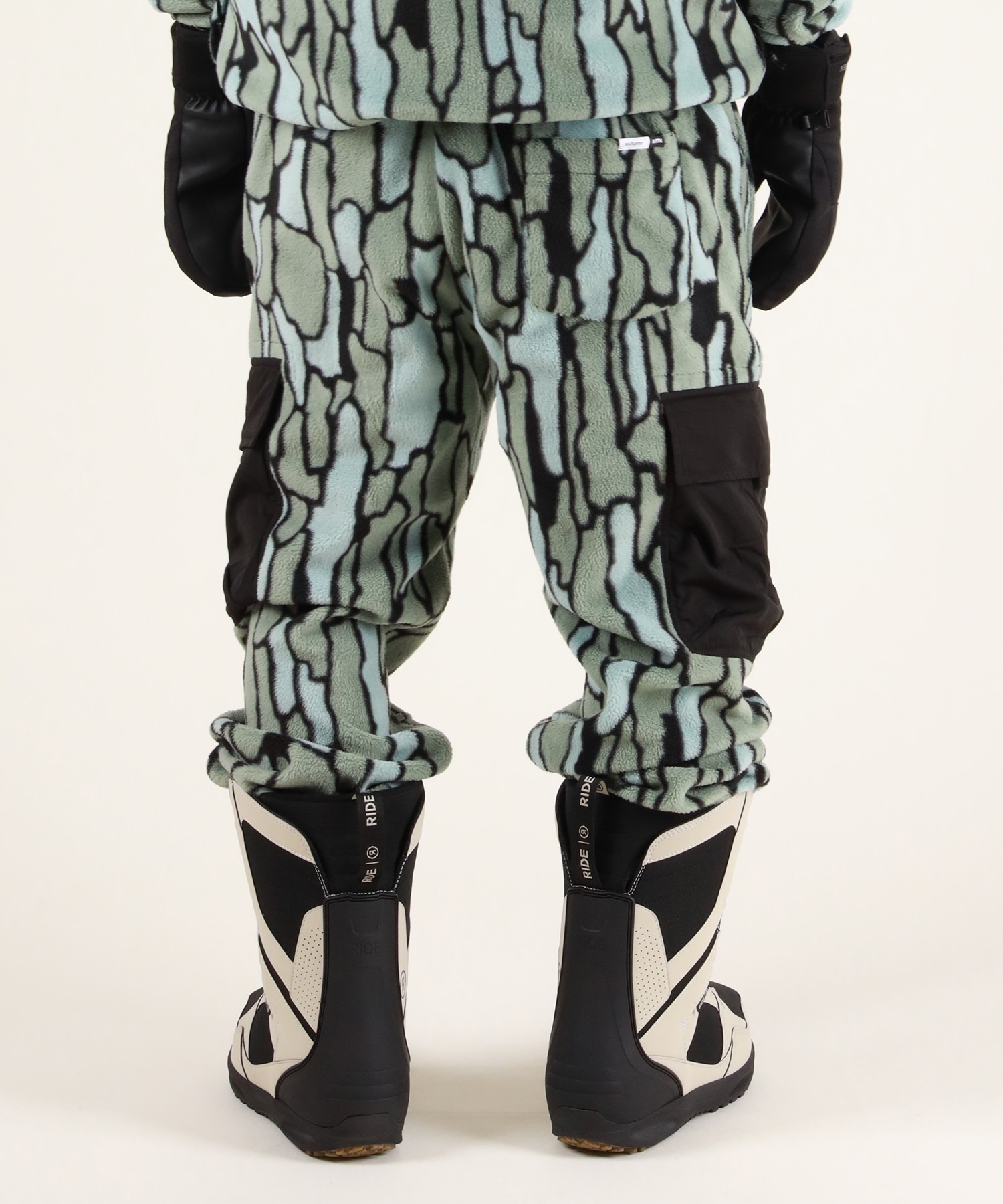 AUTUMN オータム BASK CARGO PANT スノーボード ウェア インナーウェア ユニセックス ムラサキスポーツ 25-26モデル MM D25【2526】(BARKCAMO-S)