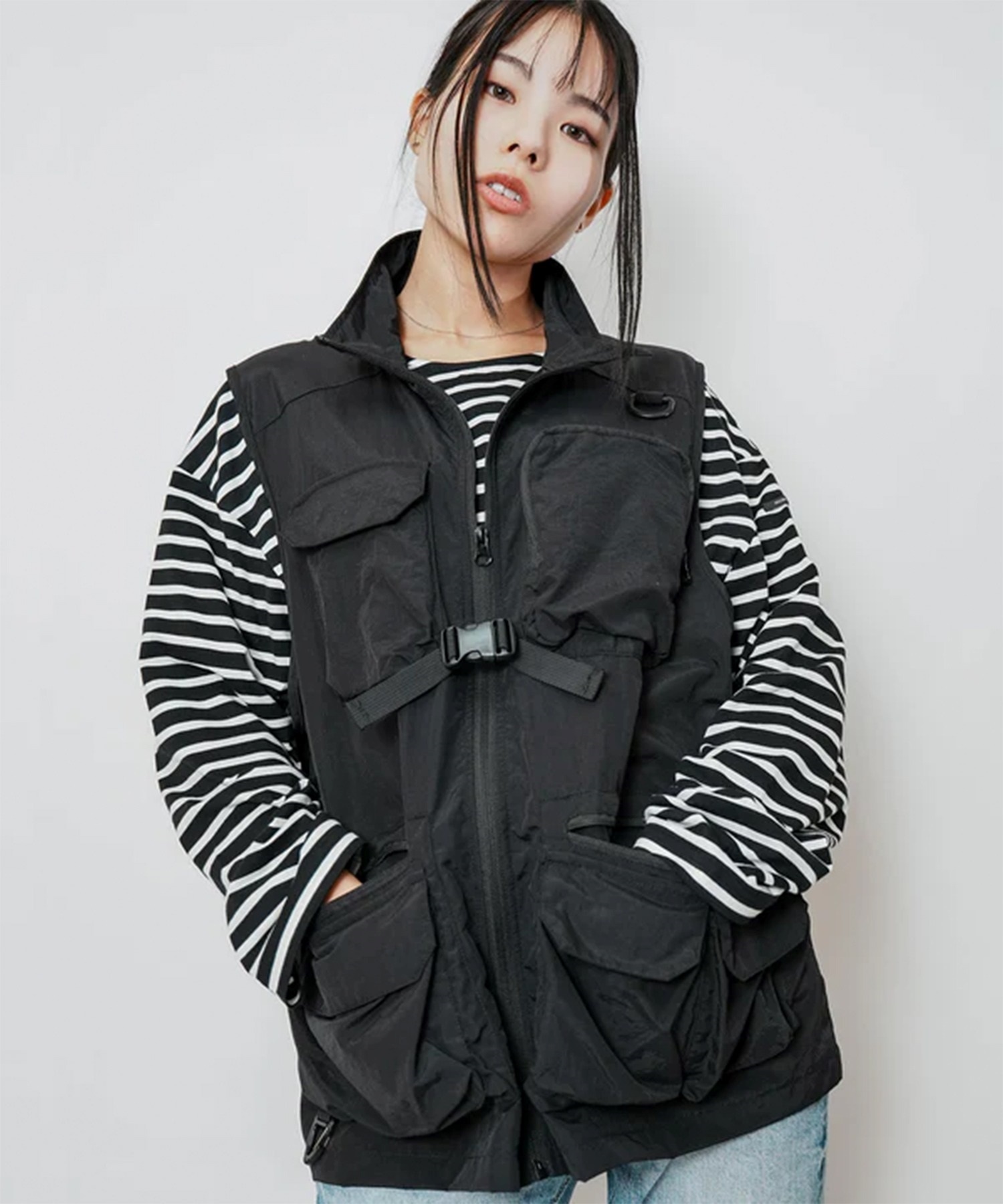 KiU 空調服 ベスト 黒 L ファン 充電器付き　セット KiU キウ ベスト 【空調服 R 】xKiU コラボレーション エア