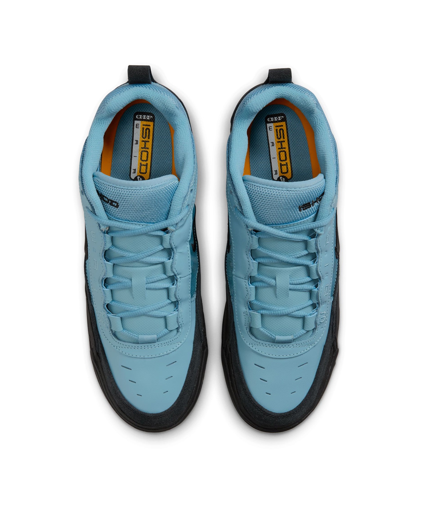 NIKE SB】 AIR MAX ISHOD PREMIUM カラー：metallic silver